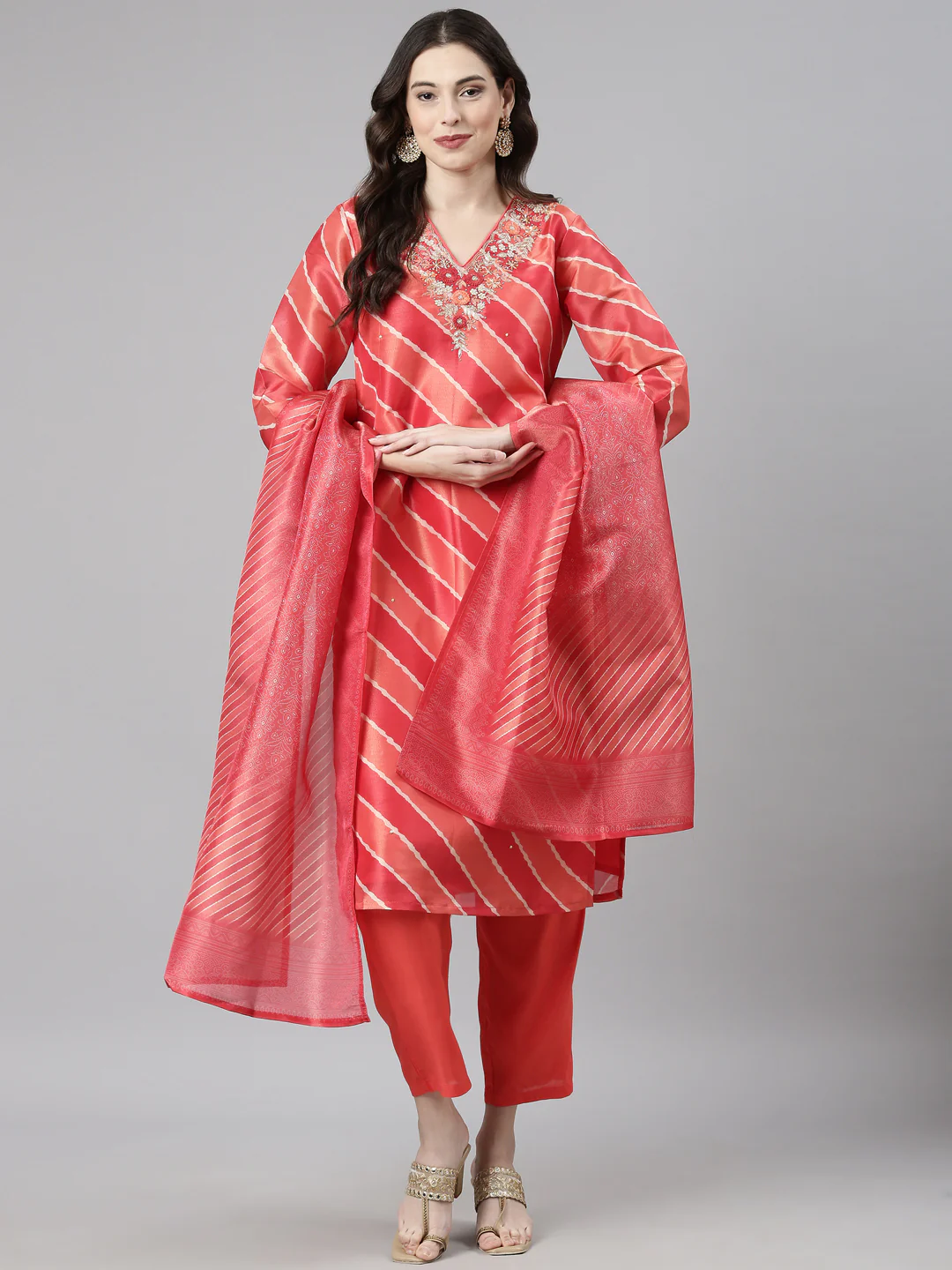Neerus Red Casual Leheriya Straight Kurta and Trousers With Dupatta - Image 6