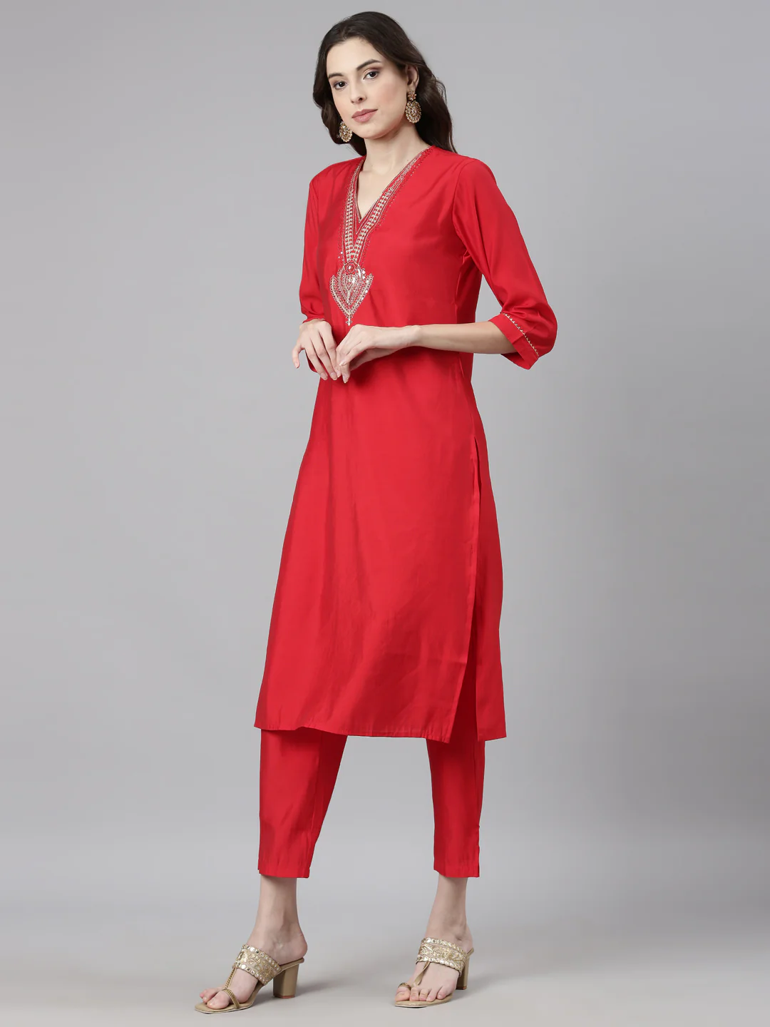 Neerus Red Casual Solid Straight Kurta and Trousers With Dupatta - Image 2
