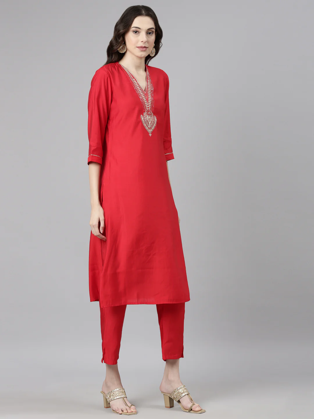 Neerus Red Casual Solid Straight Kurta and Trousers With Dupatta - Image 3