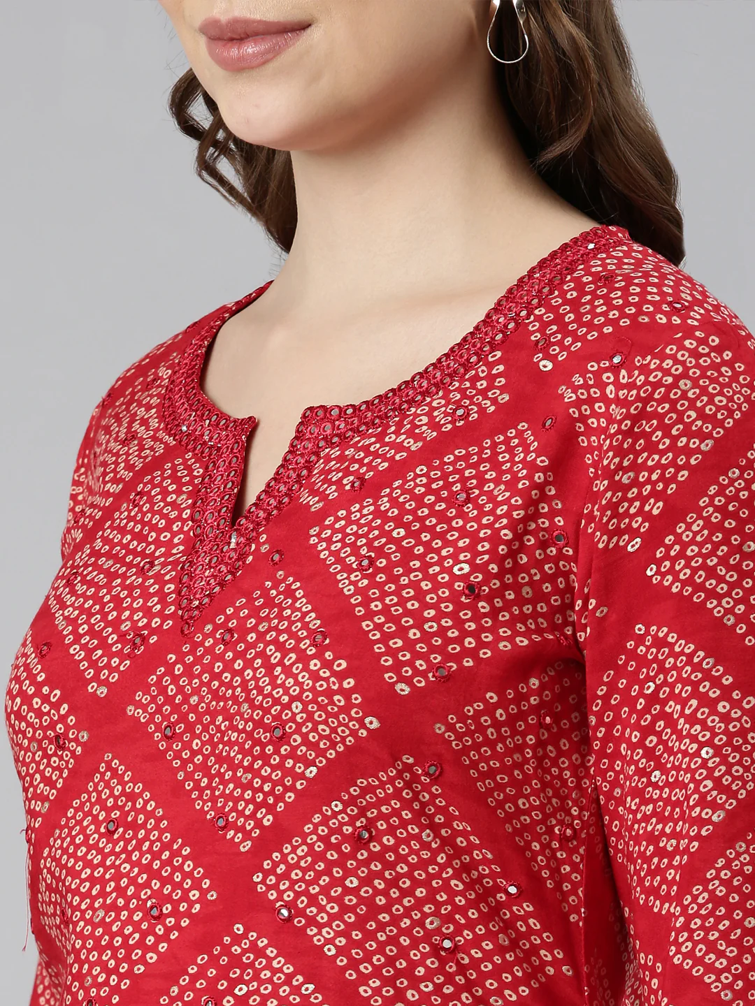 Neerus Red Panelled Straight Bandhani Kurta - Image 5