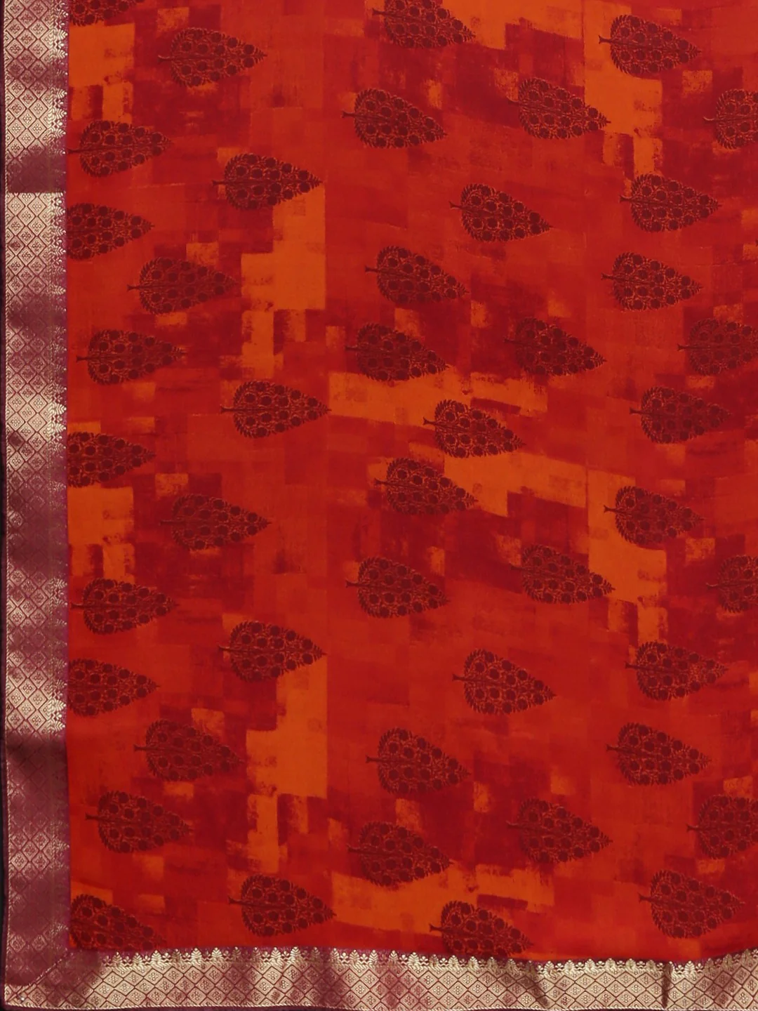 Neerus Red Printed Saree With Blouse - Image 4