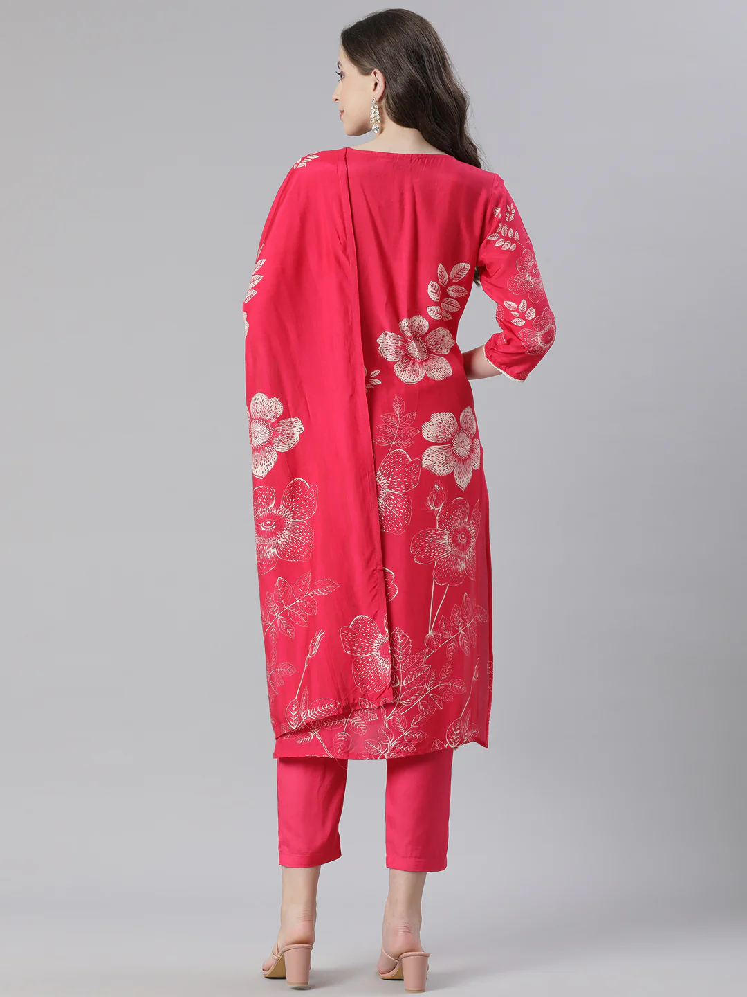Neerus Red Printed Straight Kurta and Trousers With Dupatta - Image 4