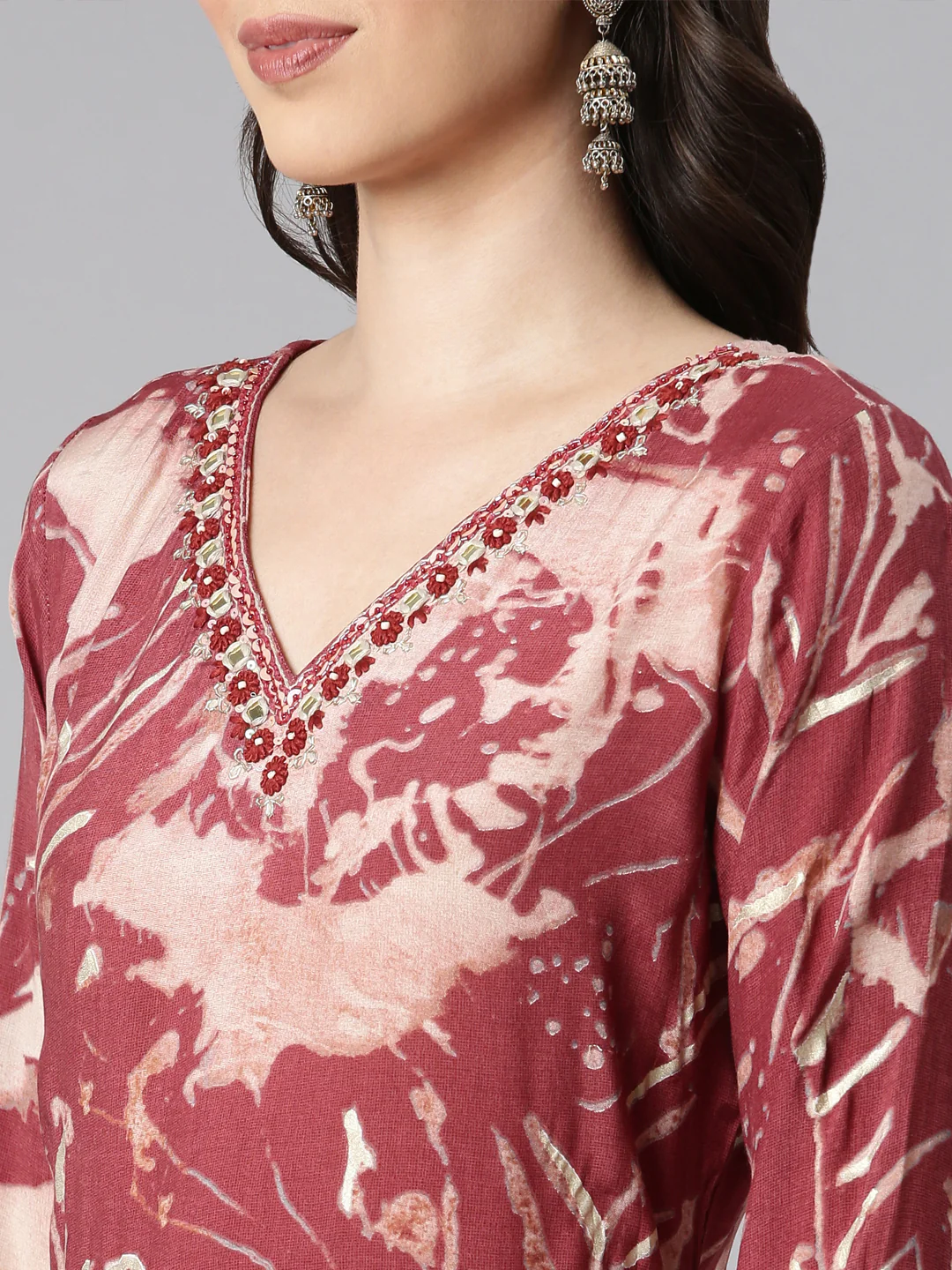 Neerus Red Printed Straight Kurta and Trousers With Dupatta - Image 4