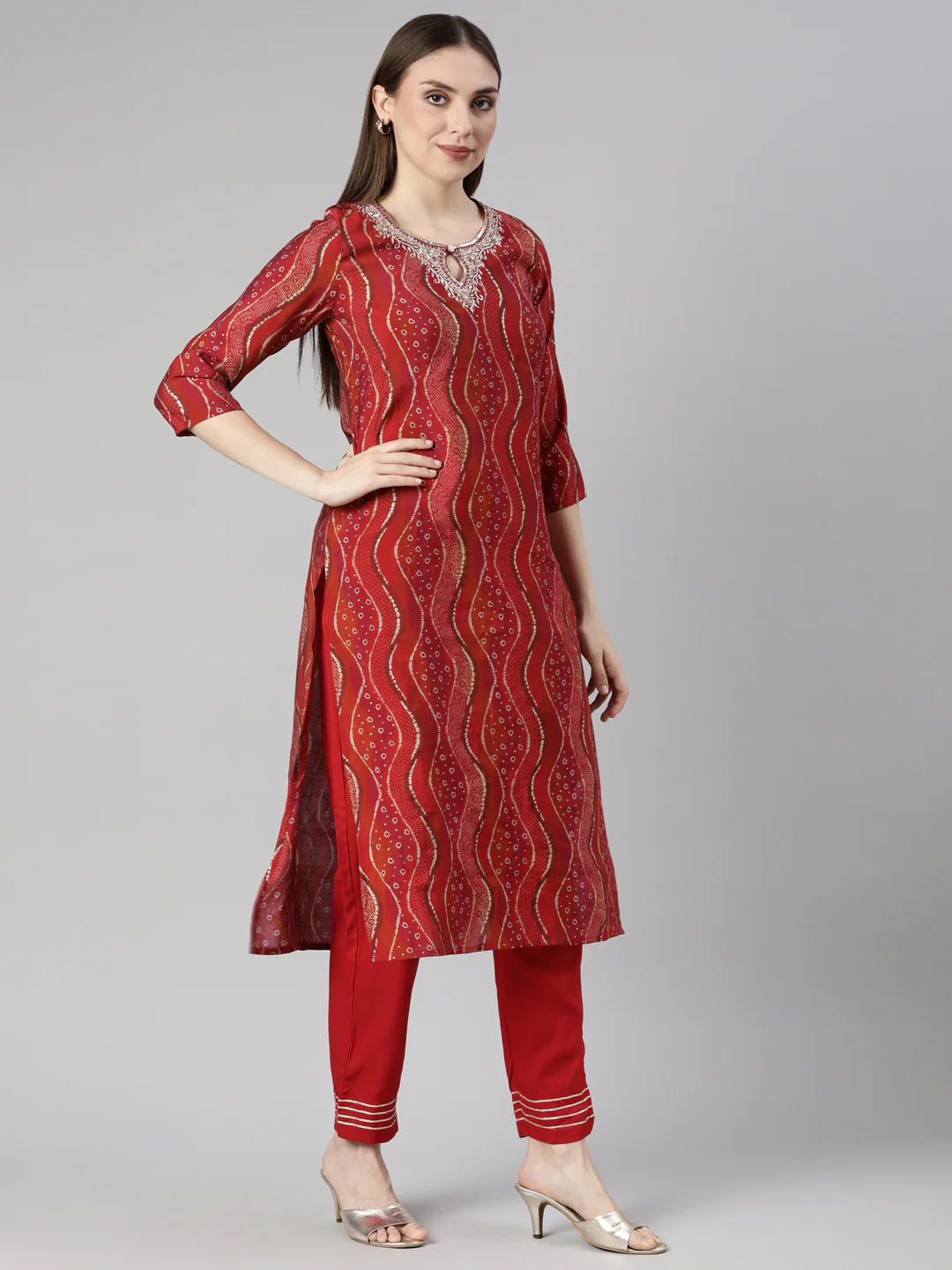 Neerus Red Regular Straight Bandhani Kurta And Trousers With Dupatta - Image 2