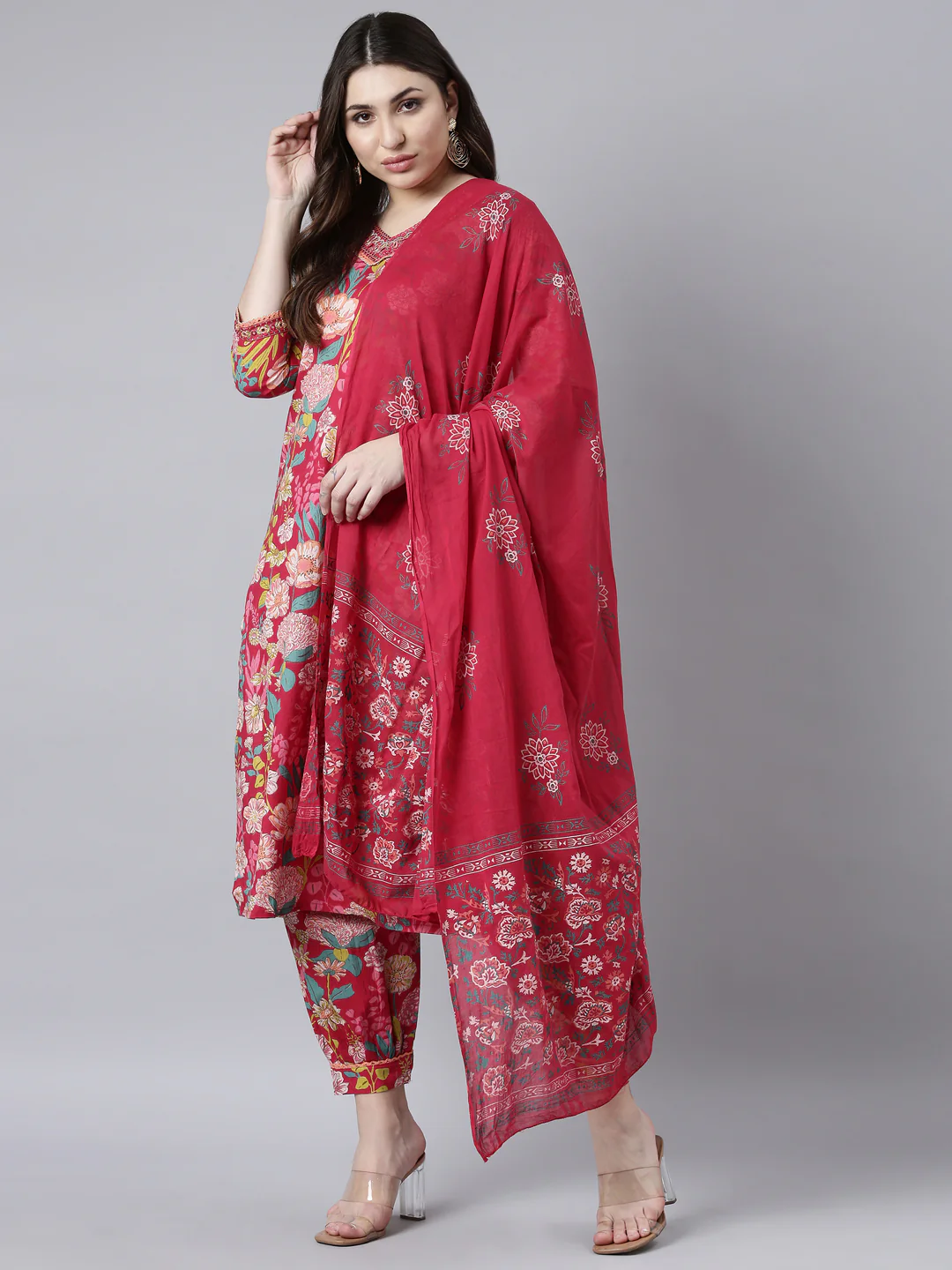 Neerus Red Regular Straight Floral Kurta And Salwar With Dupatta - Image 3