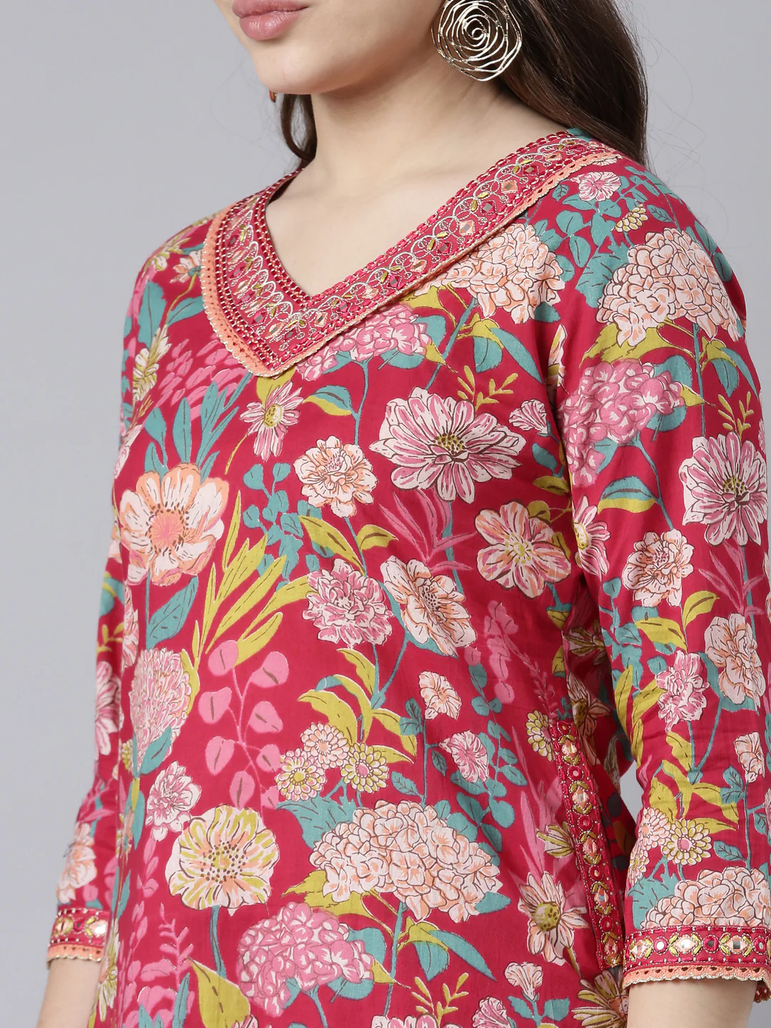Neerus Red Regular Straight Floral Kurta And Salwar With Dupatta - Image 4