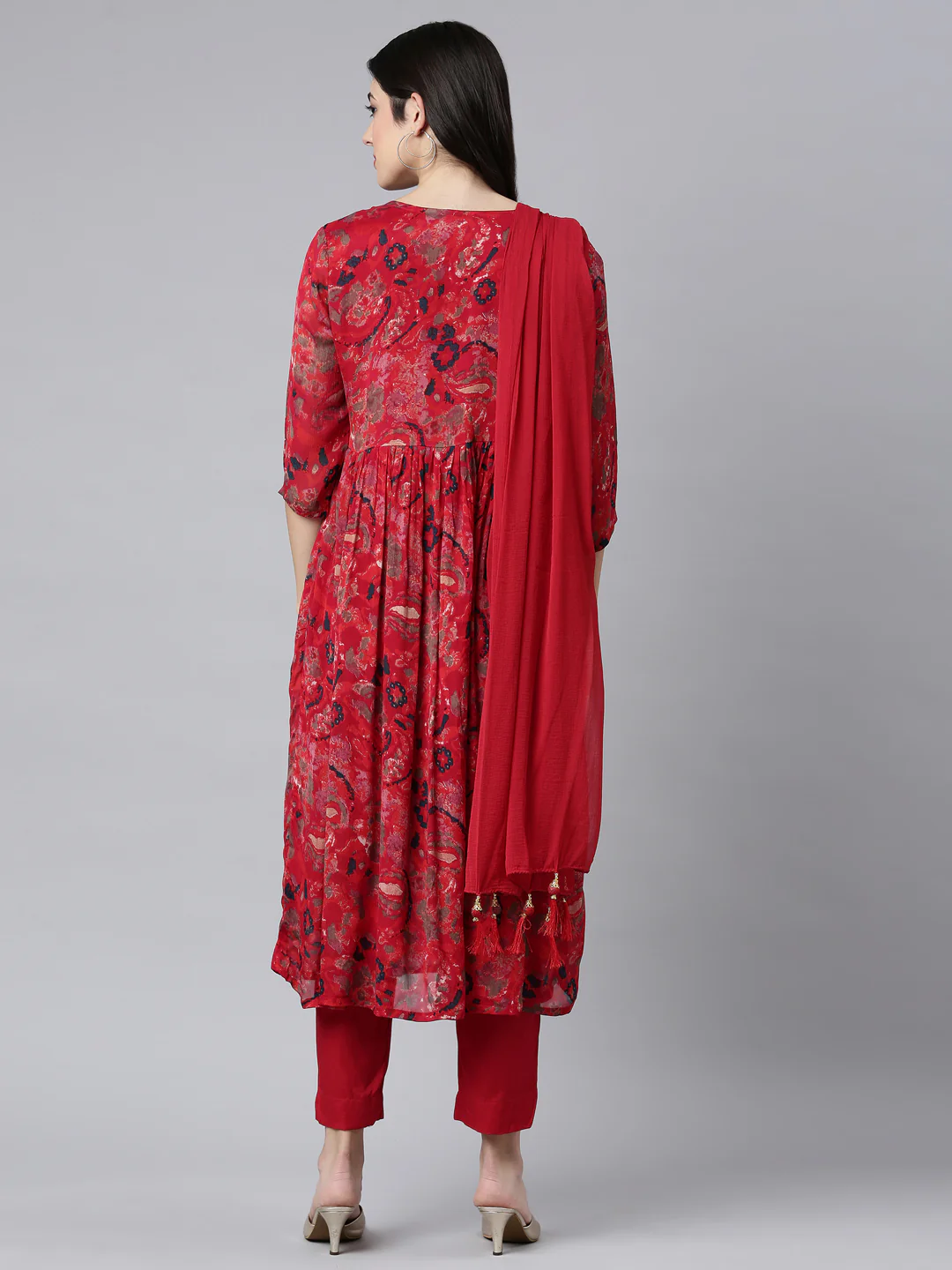 Neerus Red Regular Straight Floral Kurta And Trousers With Dupatta - Image 3