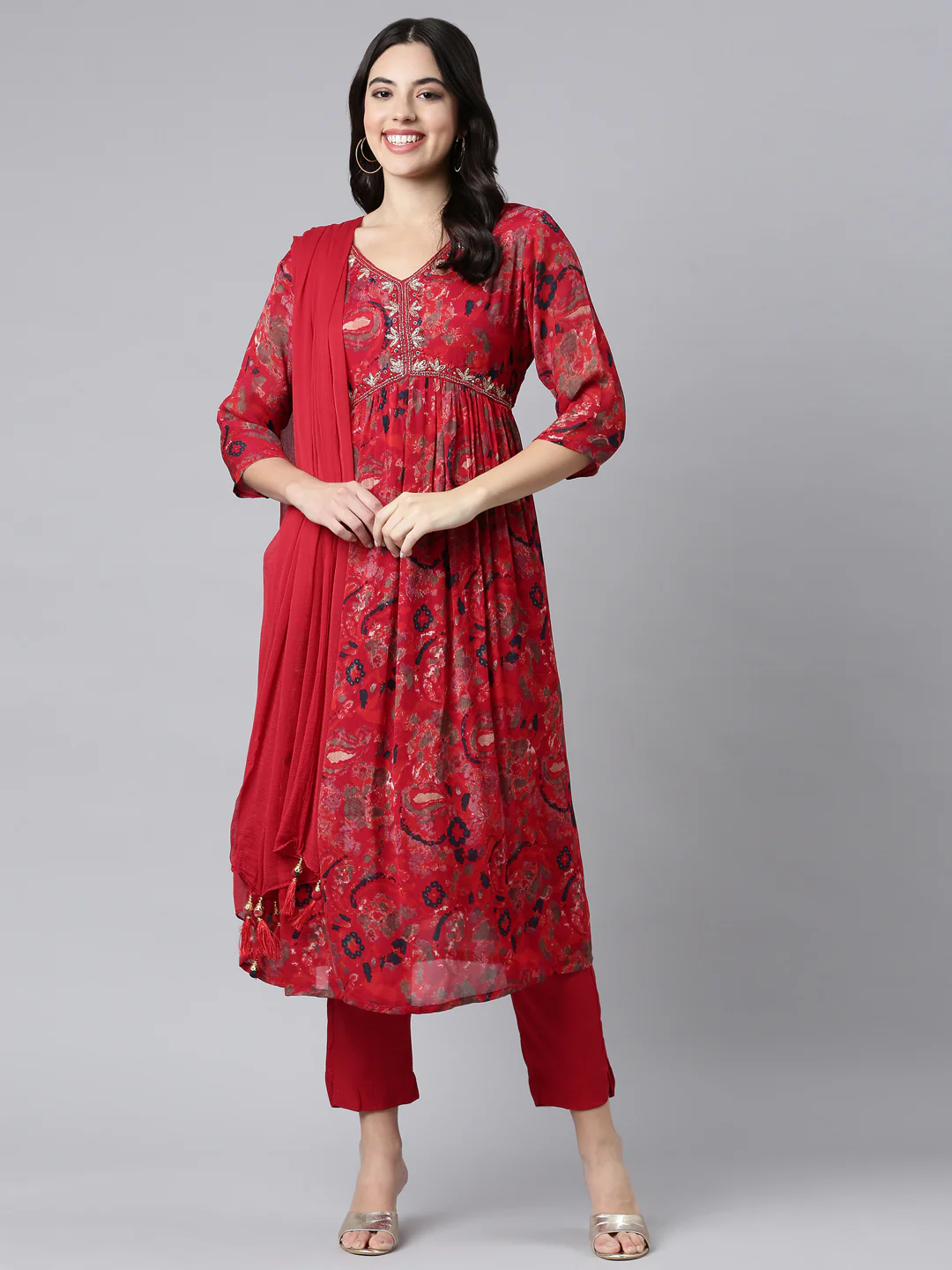Neerus Red Regular Straight Floral Kurta And Trousers With Dupatta - Image 5