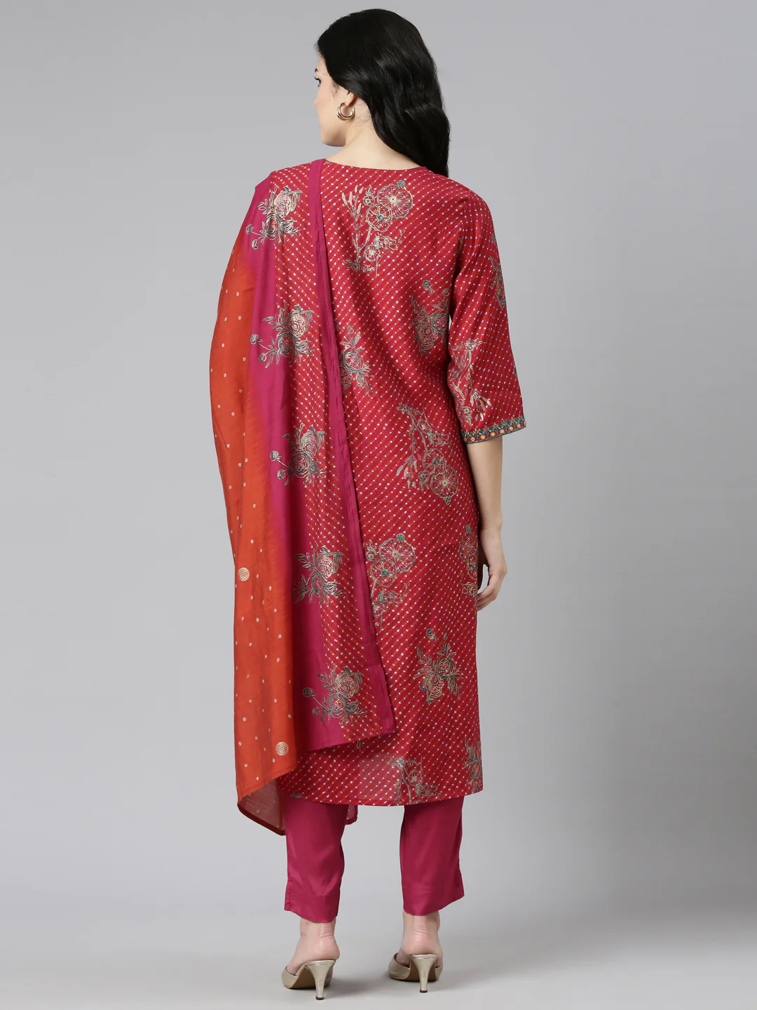 Neerus Red Regular Straight Printed Kurta And Trousers With Dupatta - Image 3