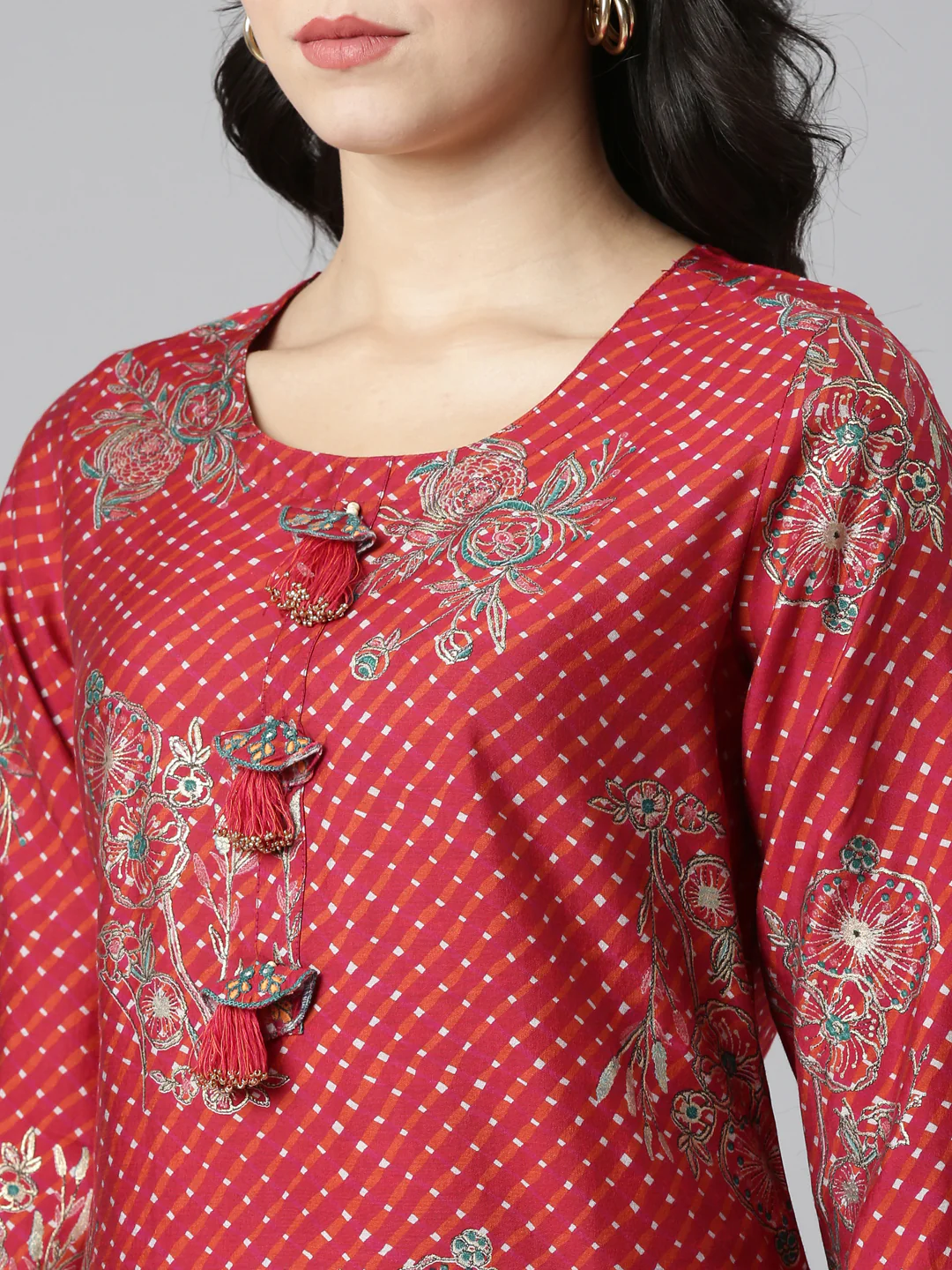 Neerus Red Regular Straight Printed Kurta And Trousers With Dupatta - Image 4