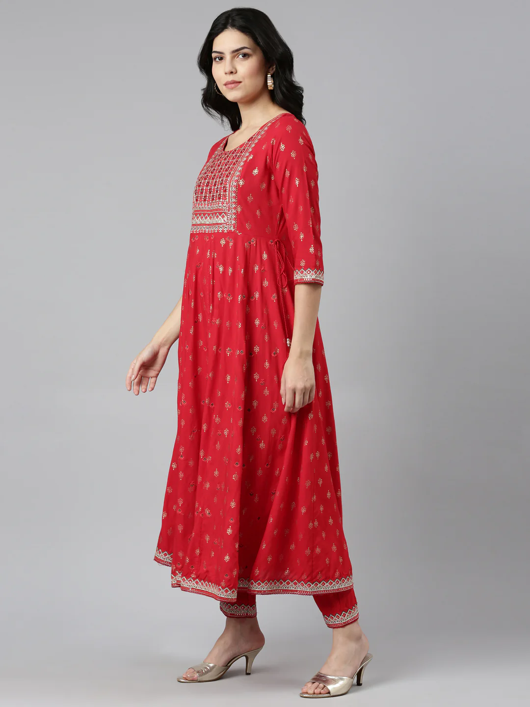 Neerus Red Regular Straight Printed Kurta And Trousers With Dupatta - Image 2