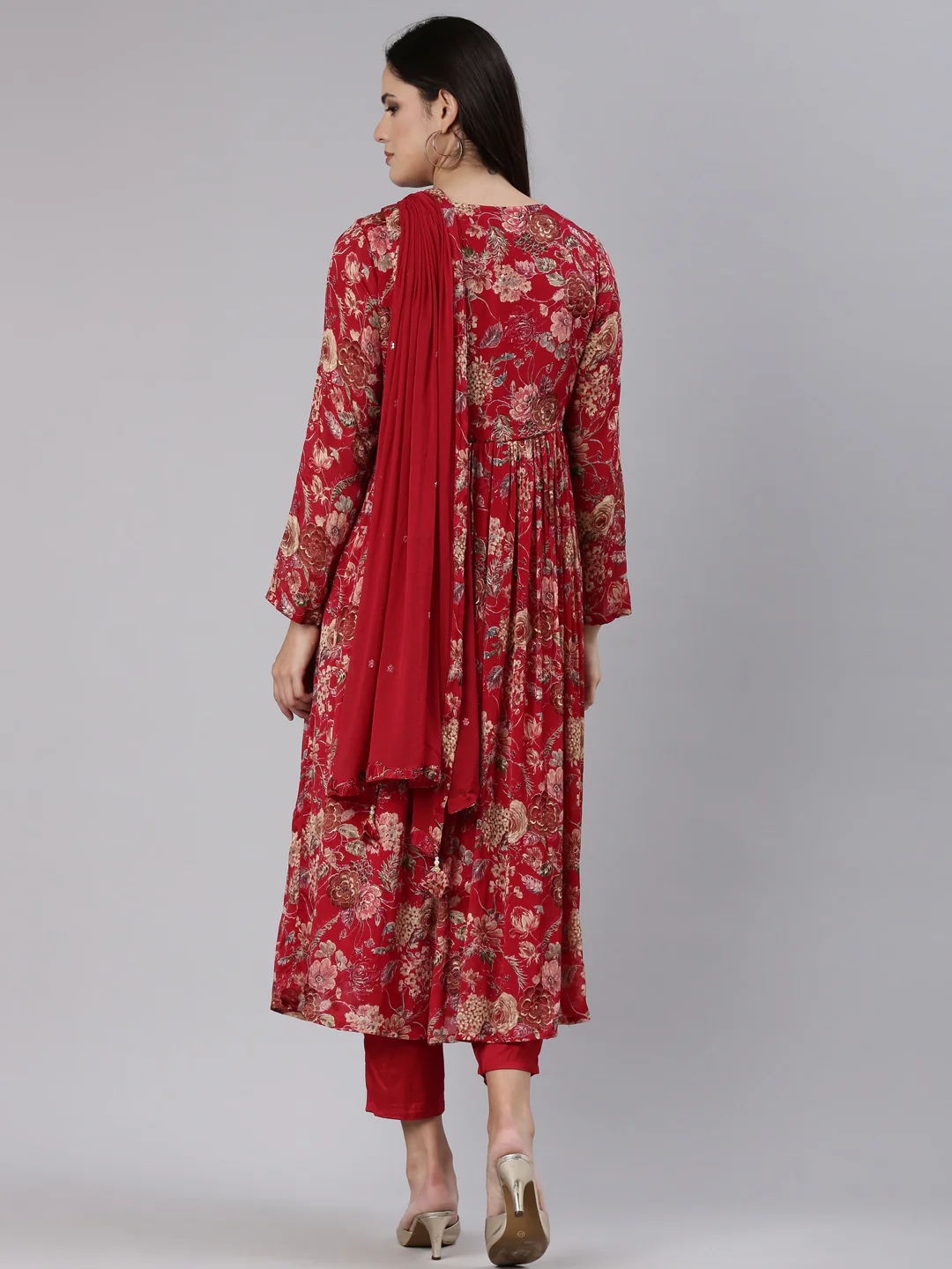 Neerus Red Regular Straight Printed Kurta And Trousers With Dupatta - Image 3