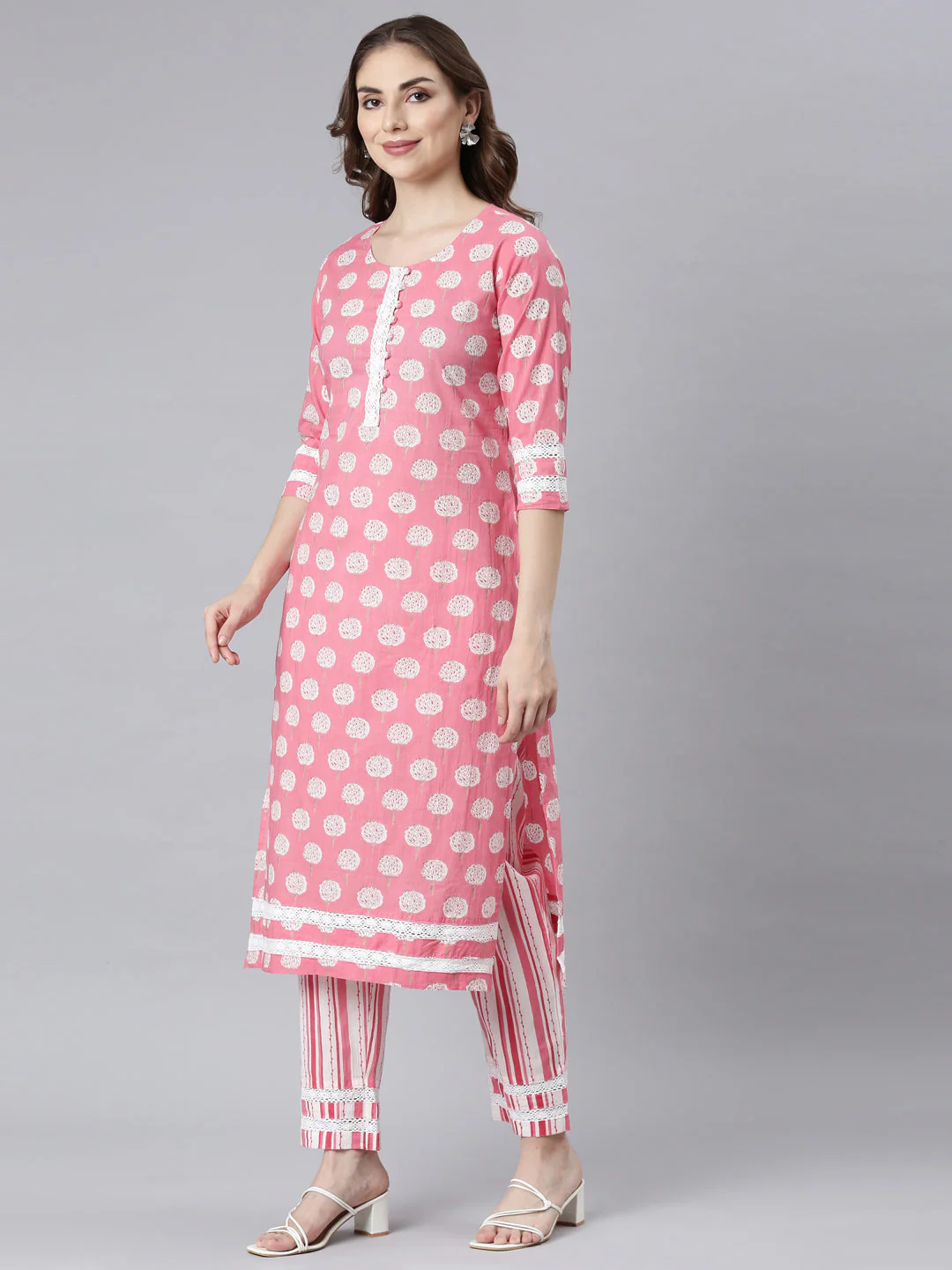 Neerus Rose Panelled Straight Floral Kurta And Trousers With Dupatta - Image 3