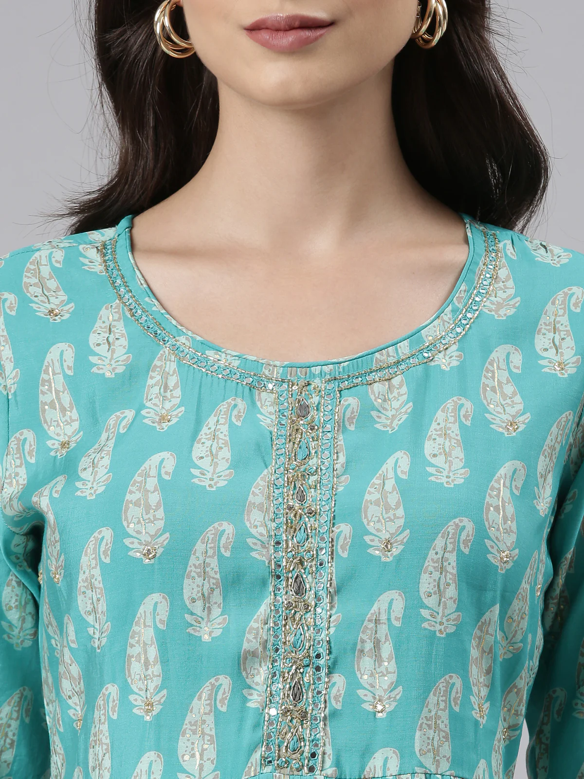 Neerus Sea Green Regular Calf Length Embroidered Kurta Solid Palazzos With Dupatta - Image 4
