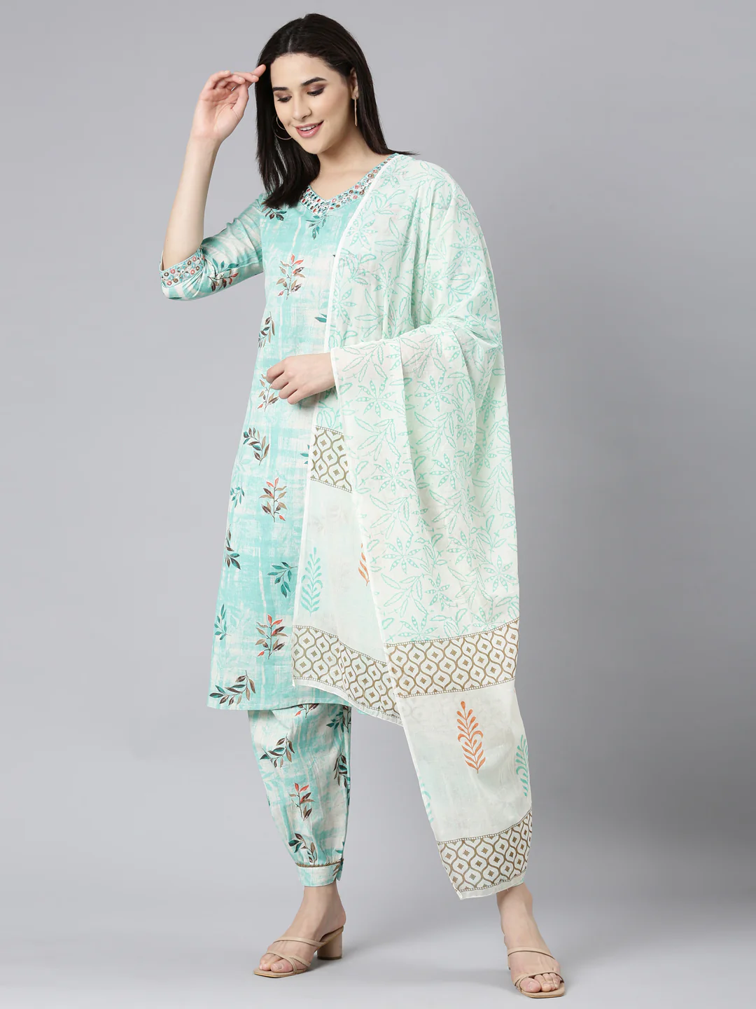 Neerus Sea Green Regular Straight Floral Kurta And Salwar With Dupatta - Image 5