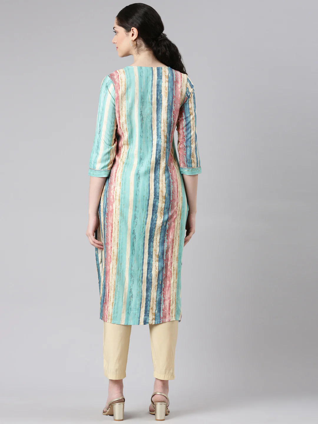 Neerus Sea Green Straight Casual Panelled Straight Kurta - Image 3