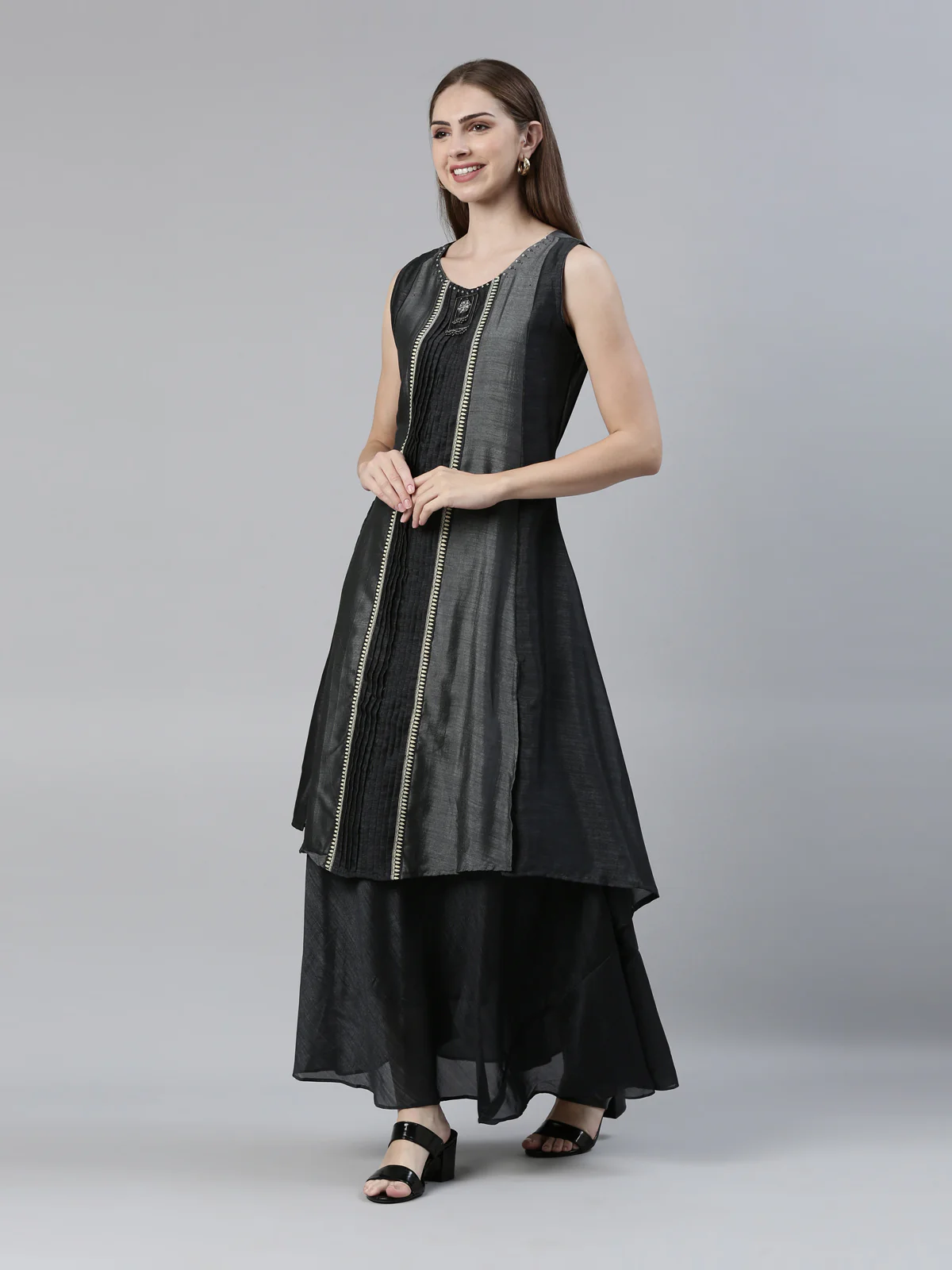 Neerus Thread Work Sleeveless Panelled A-Line Crepe Kurta - Image 3