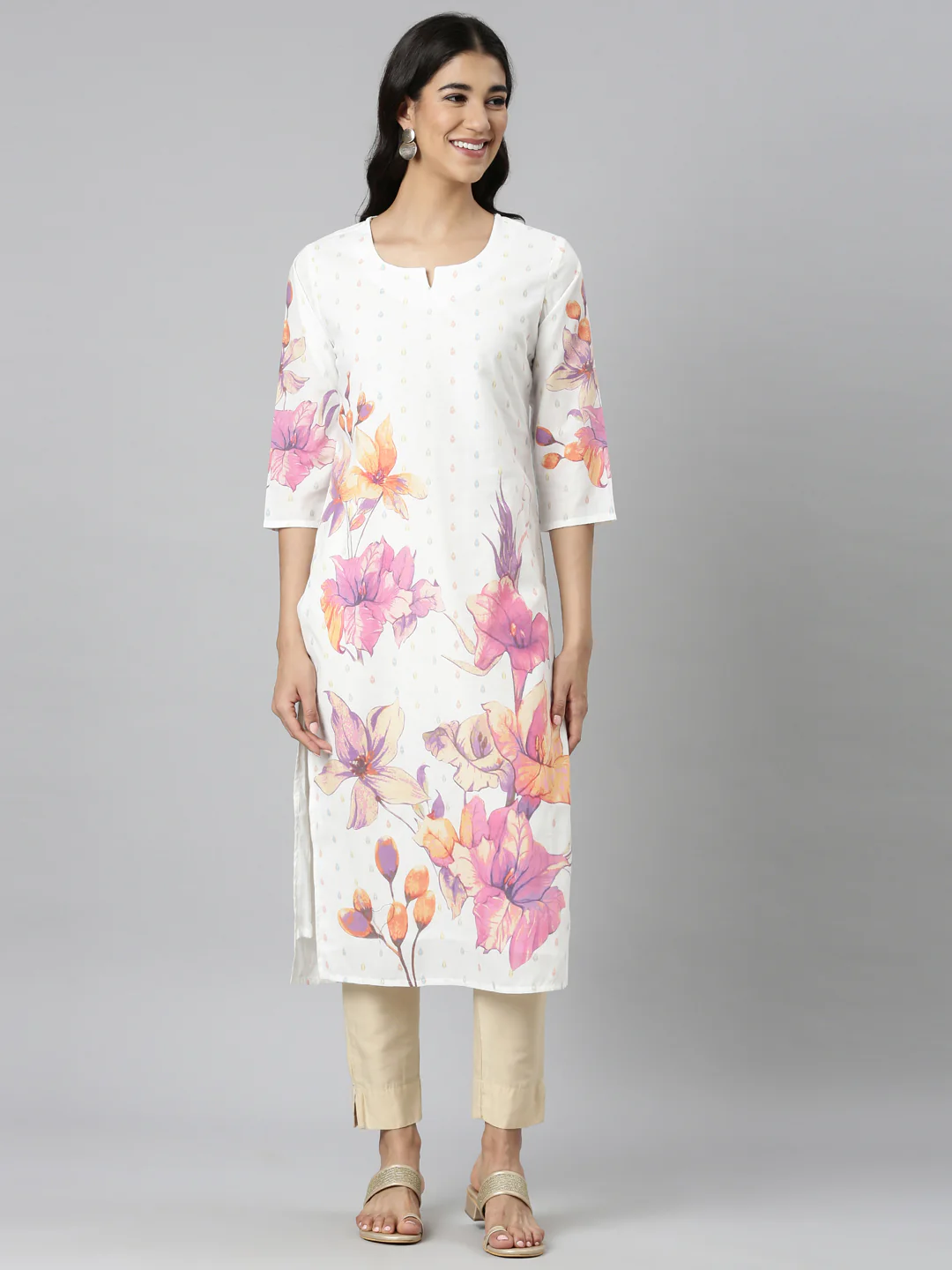 Neerus White Casual Floral Straight Kurta