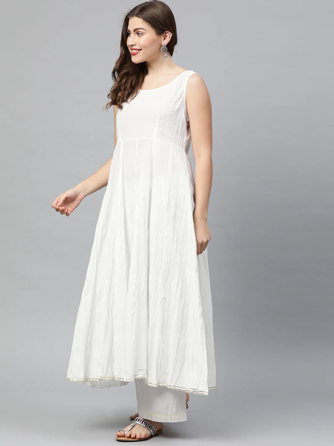 Neerus White Embroidered Double Layered Kurta - Image 3