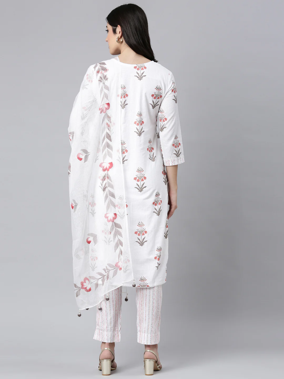 Neerus White Regular Straight Floral Kurta And Trousers With Dupatta - Image 3