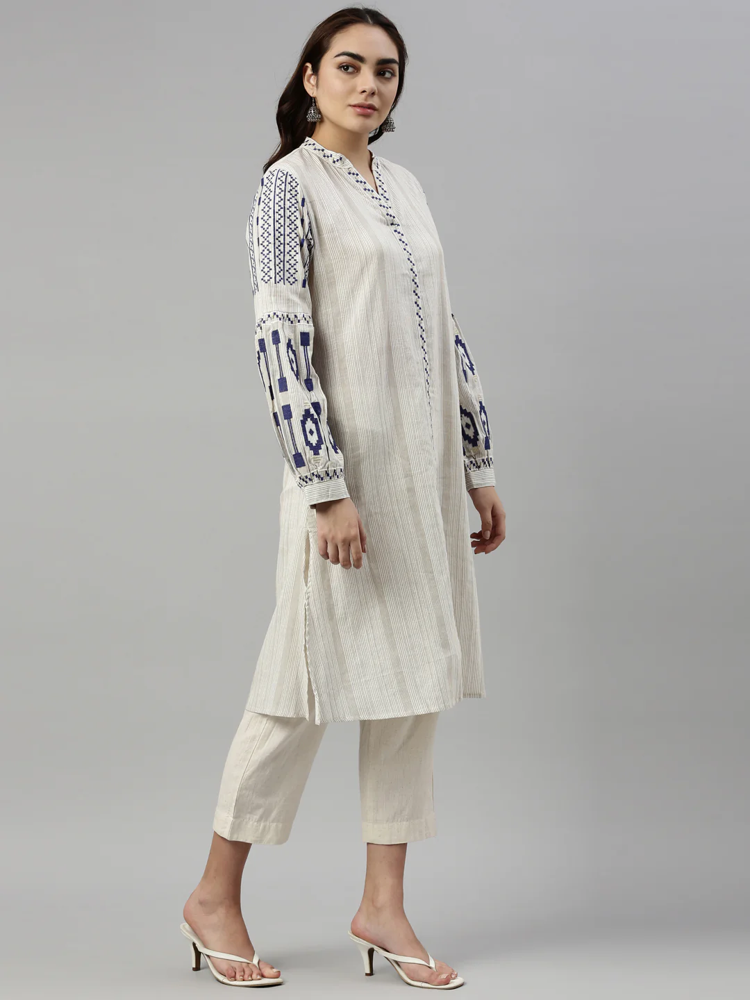 Neerus Women Blue cream Striped Kurta - Image 4