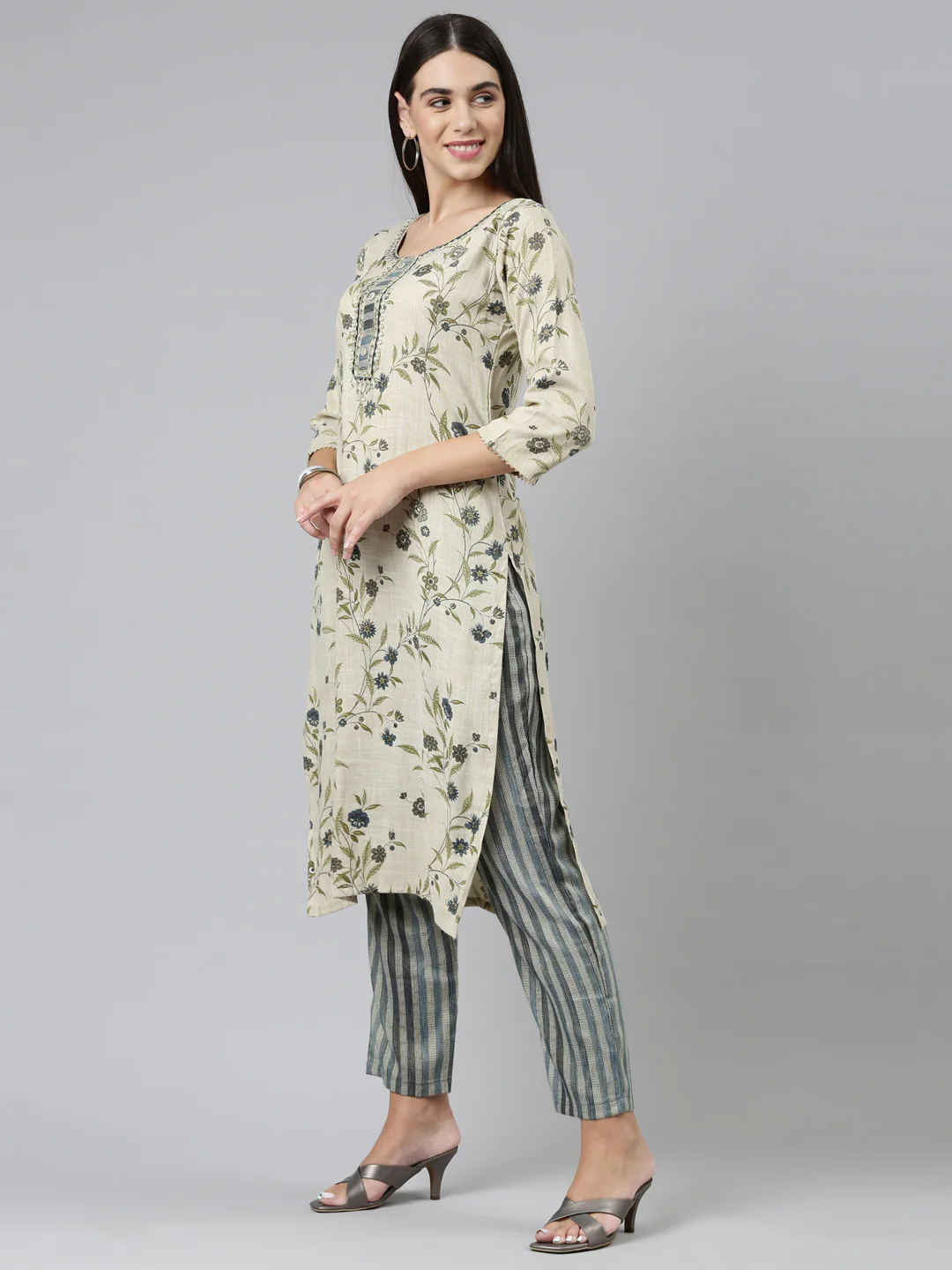 Neerus Women Blue Floral Printed Kurta with Trousers  With Dupatta - Image 2