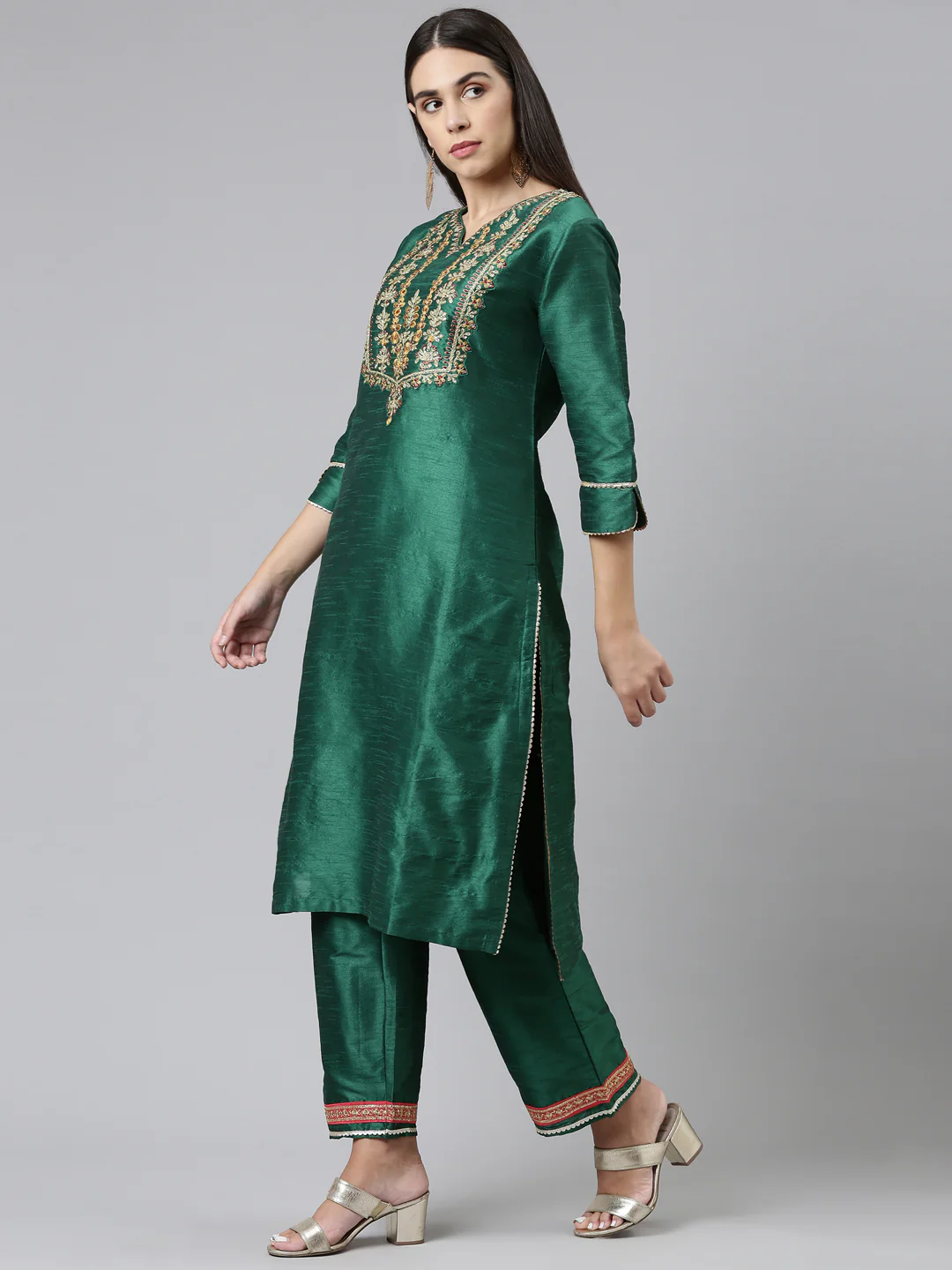 Neerus Women Green Embroidered Aari Work Kurta with Trousers  With Dupatta - Image 2