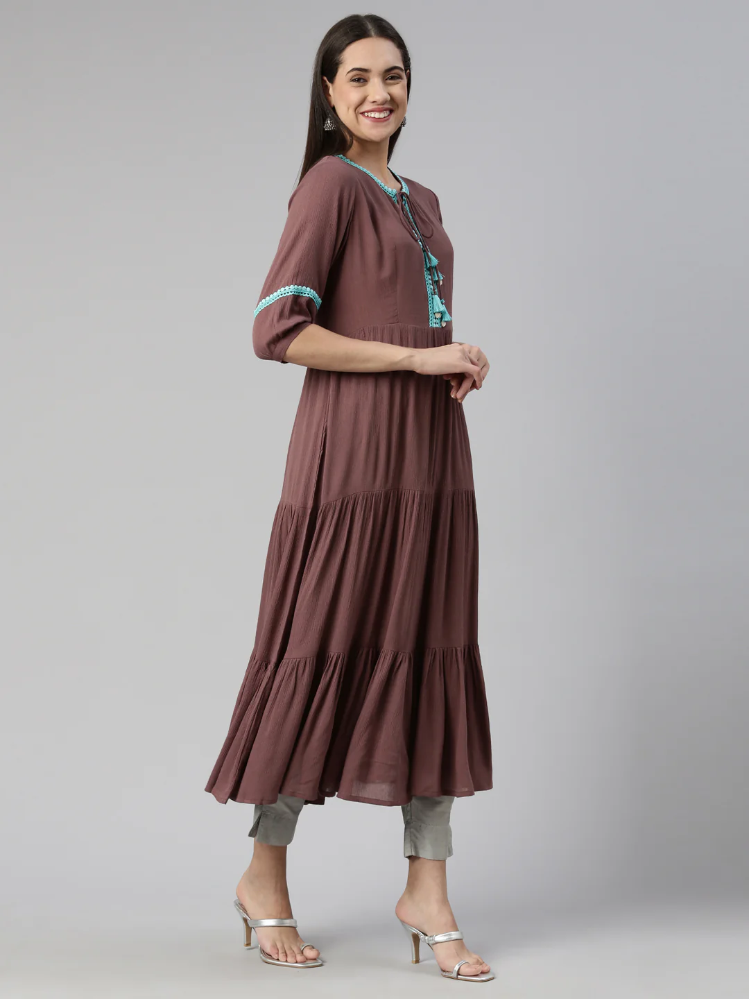 Neerus Women Keyhole Neck Tiered Kurta - Image 3