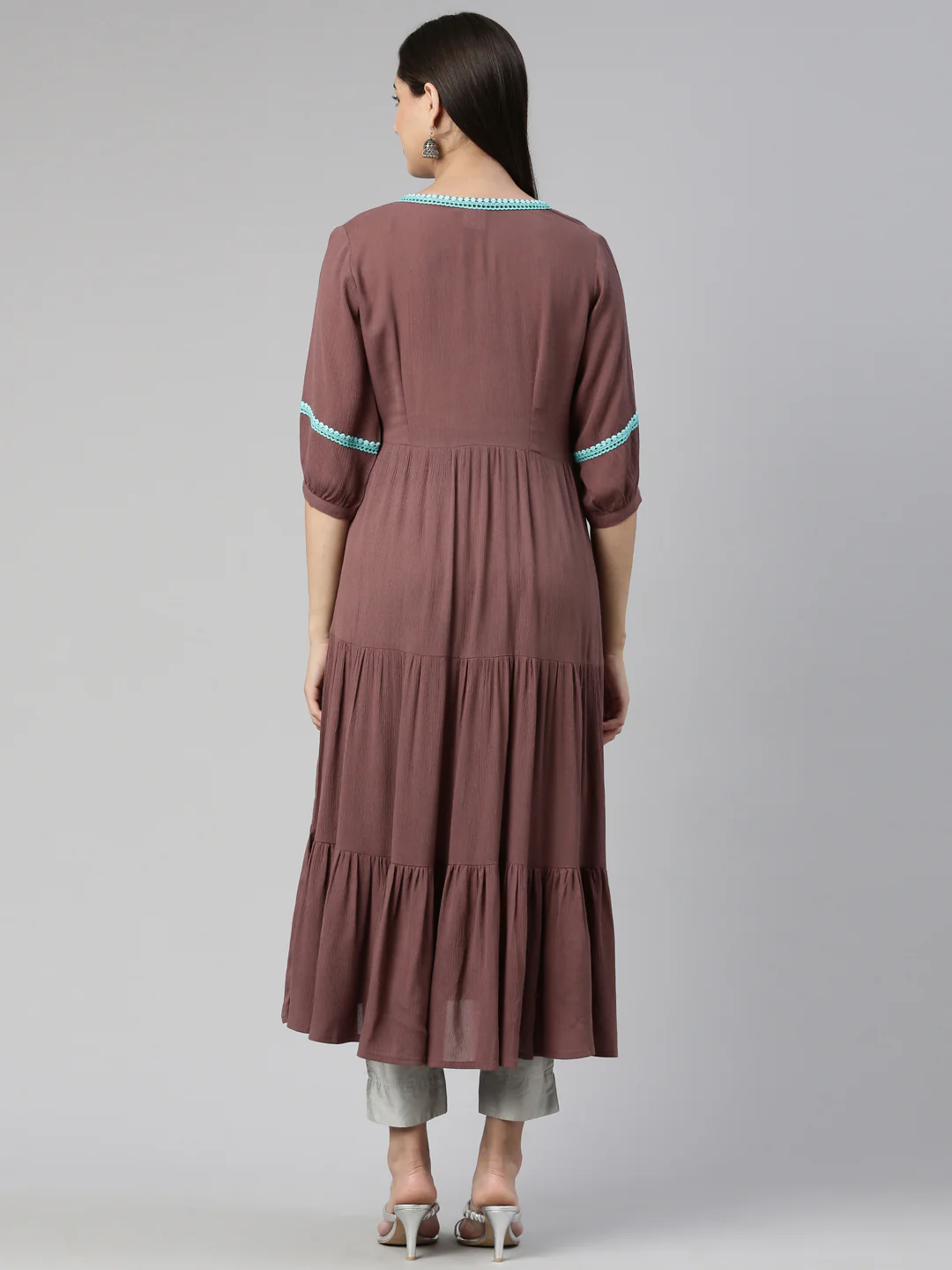 Neerus Women Keyhole Neck Tiered Kurta - Image 4