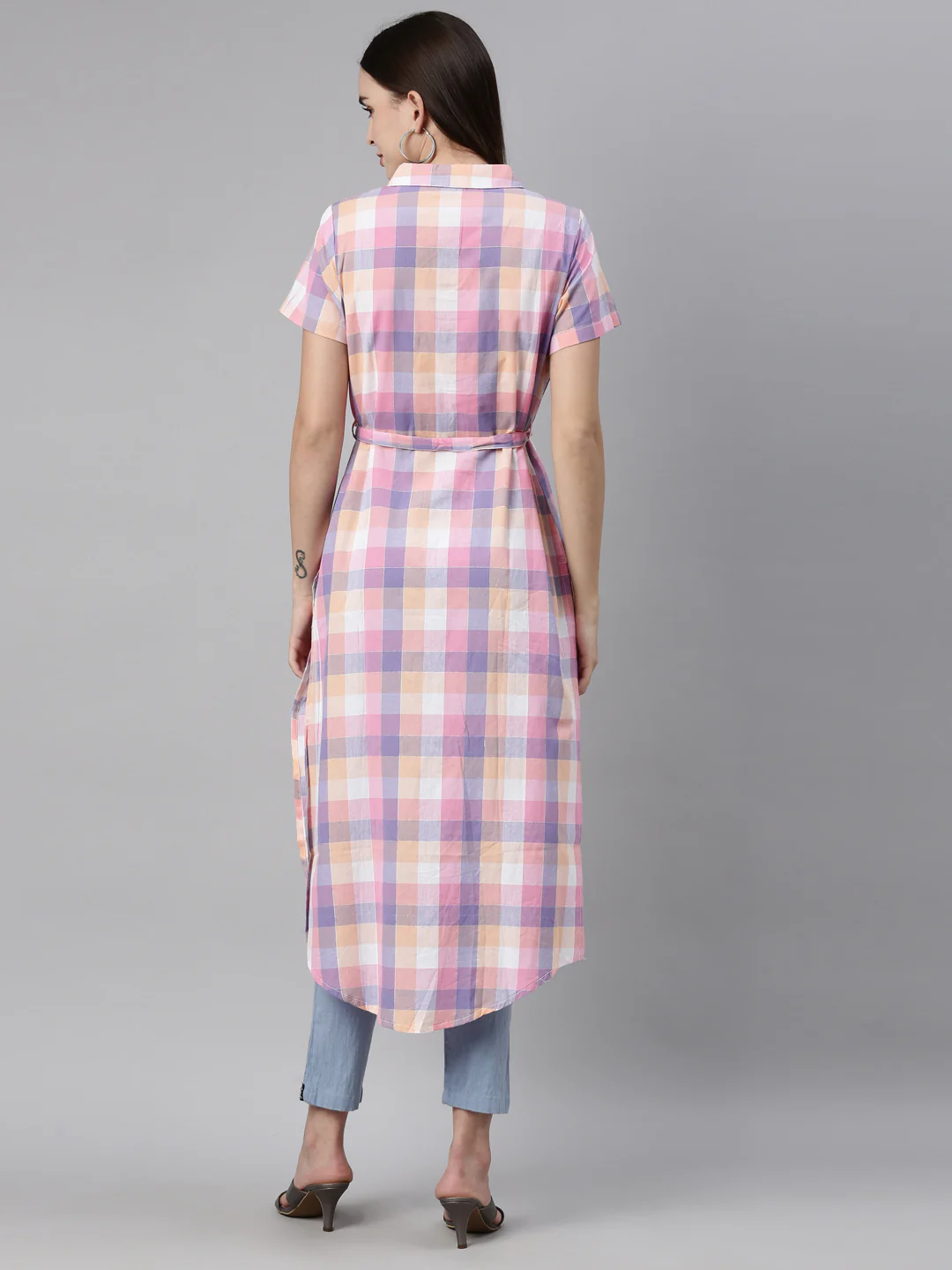 Neerus Women Pink Checked Thread Work Kurta - Image 4