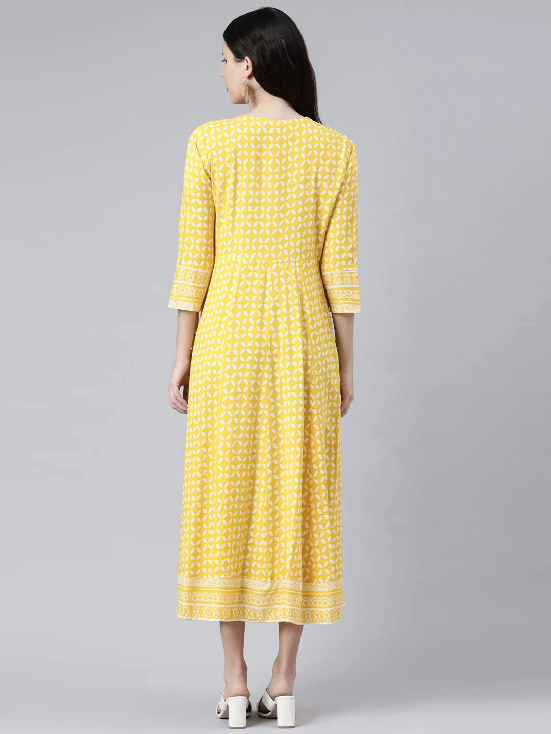 Neerus Women Yellow Geometric Printed Anarkali Kurta - Image 4