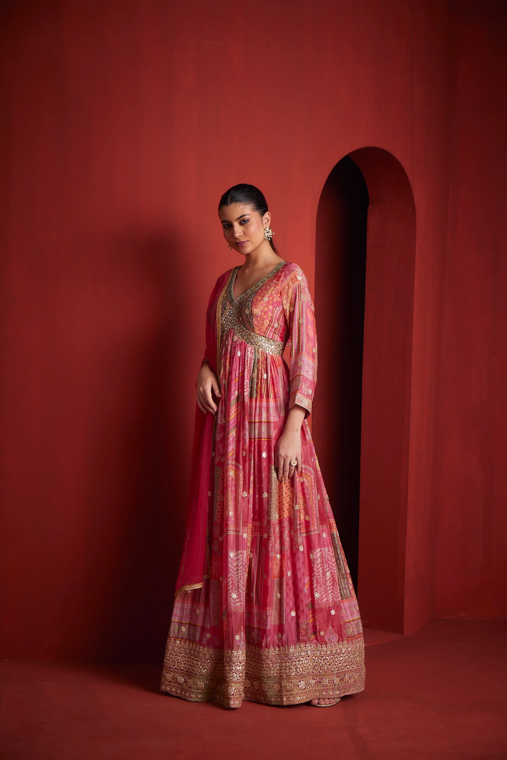 Neerus Womens Pink Color Chinon Color Gown