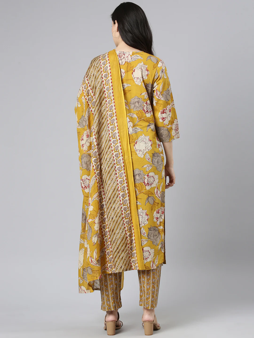 Neerus Yellow Printed Straight Kurta and Trousers With Dupatta - Image 3