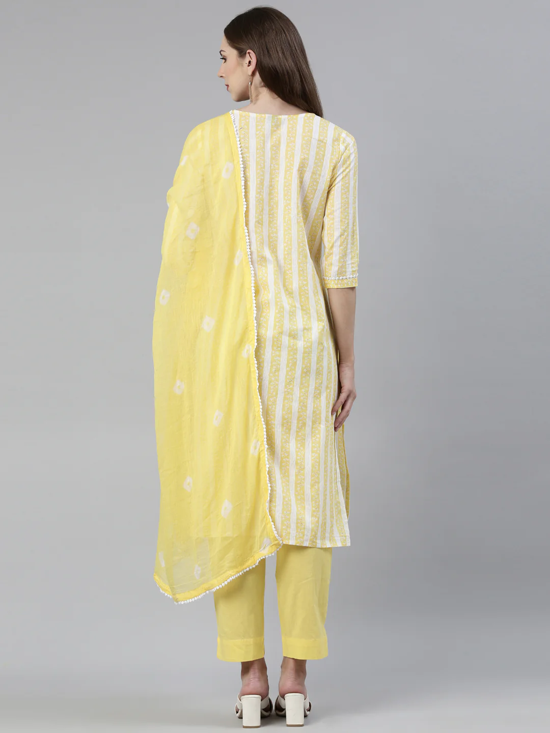 Neerus Yellow Regular Knee Length Solid Kurta Solid Trousers With Dupatta - Image 3