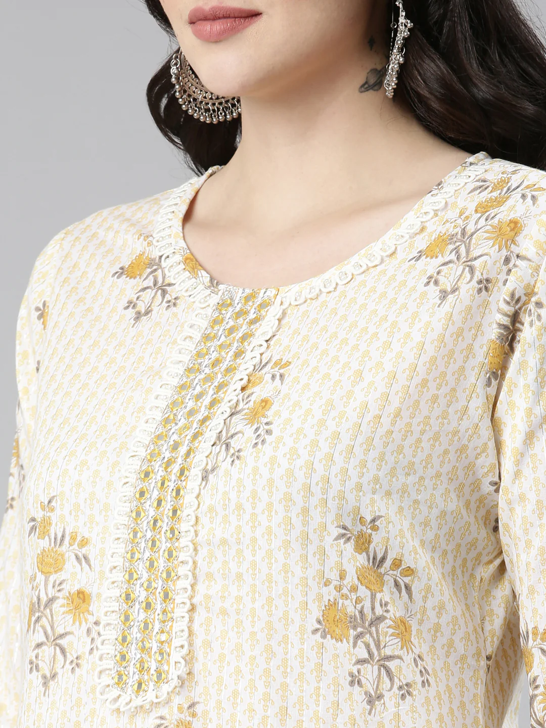 Neerus Yellow Regular Straight Printed Kurta And Trousers With Dupatta - Image 4
