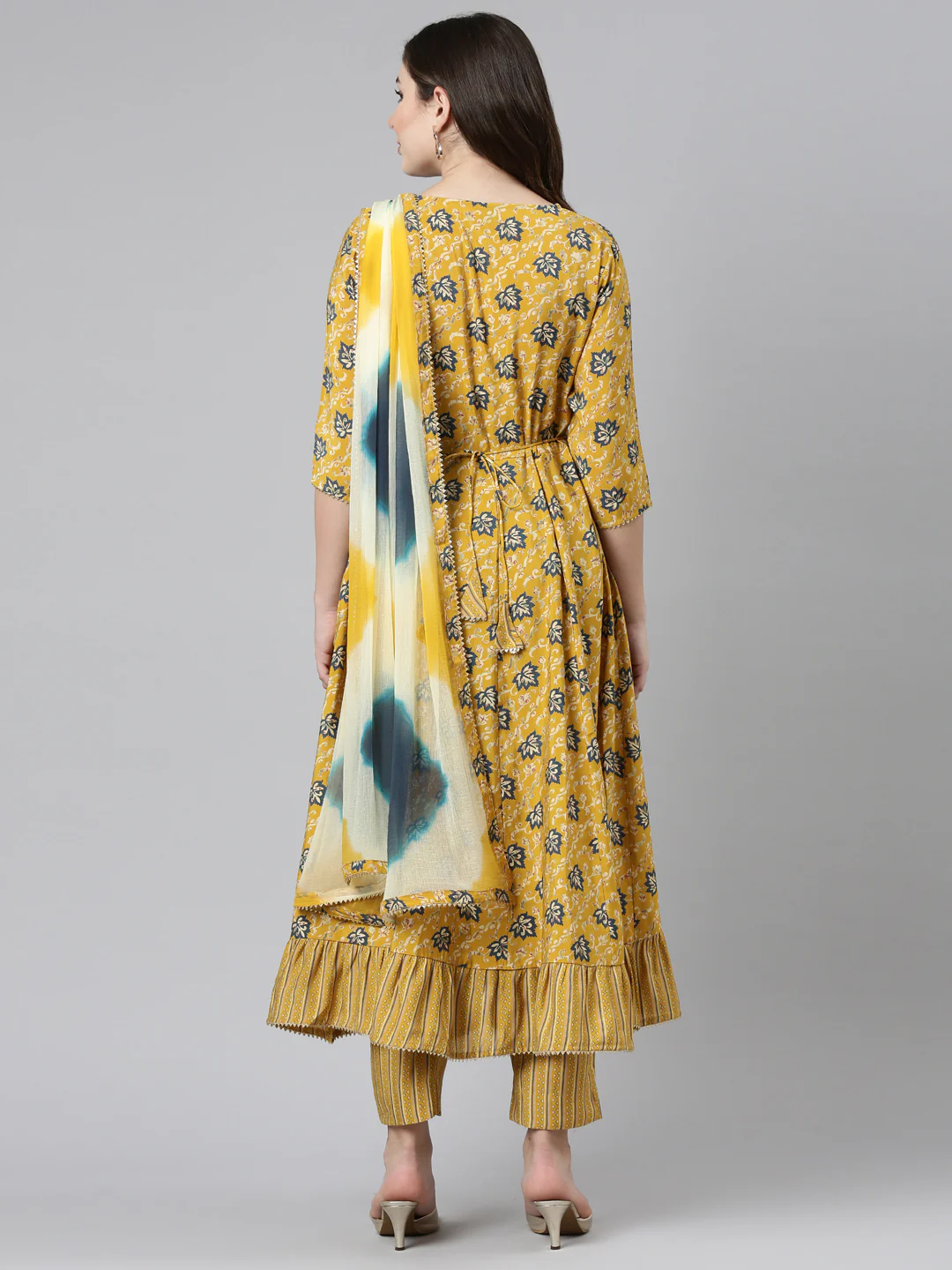Neerus Yellow Regular Straight Printed Kurta And Trousers With Dupatta - Image 3