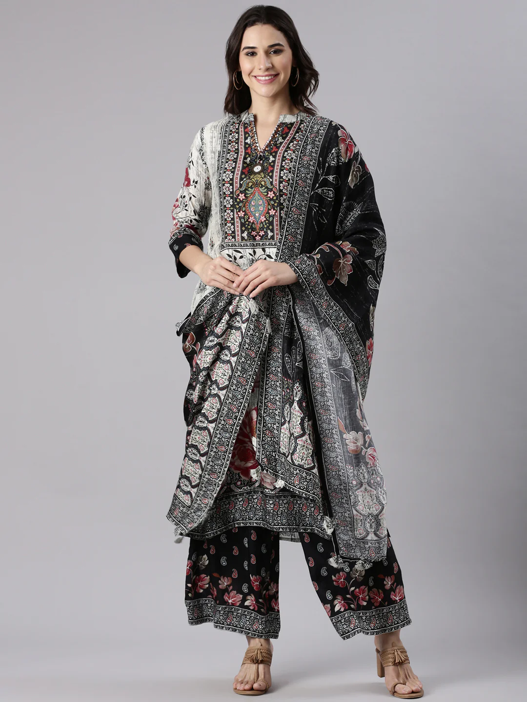 Off White Muslin Printed Three Piece Set
