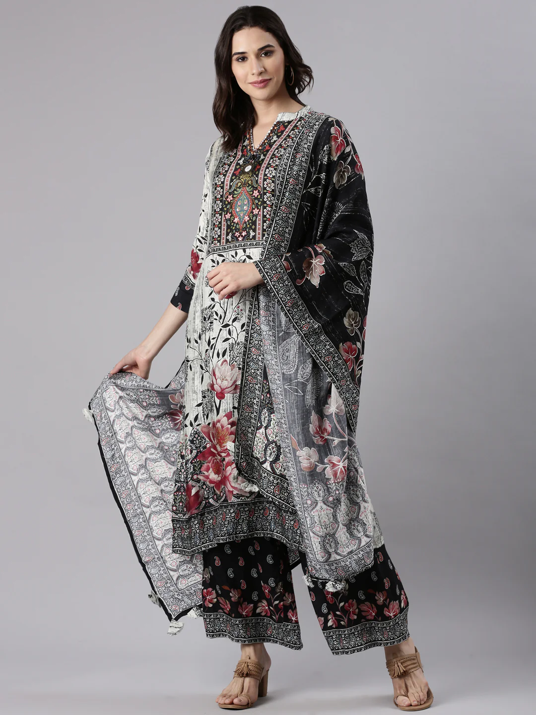 Off White Muslin Printed Three Piece Set - Image 5