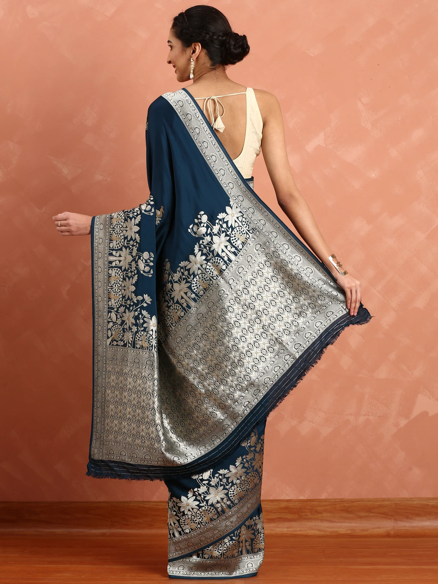 Peacock Banaras Silk Saree - Image 3