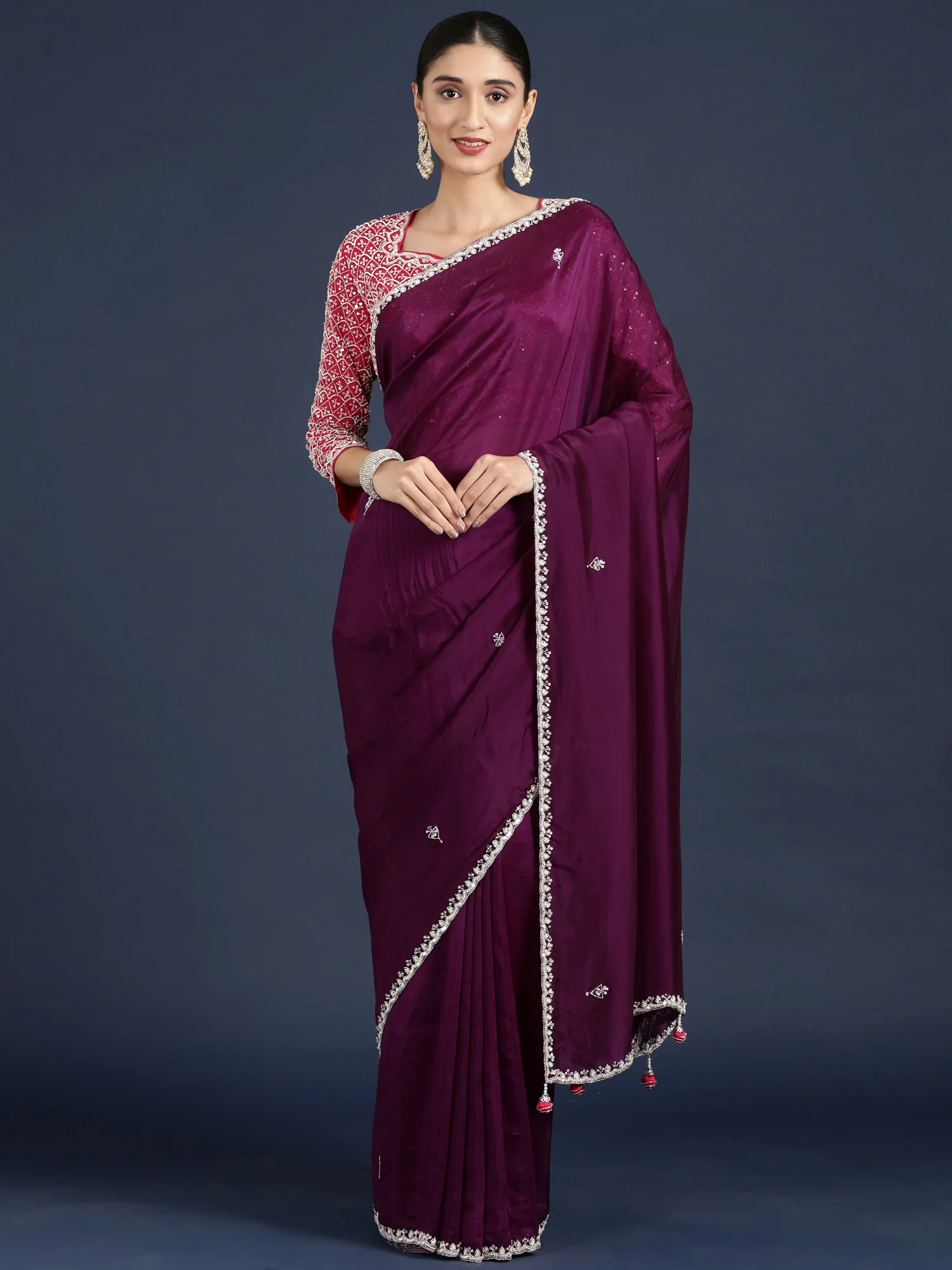 Purple Crepe Saree With Contrast Readymade Blouse - Image 4