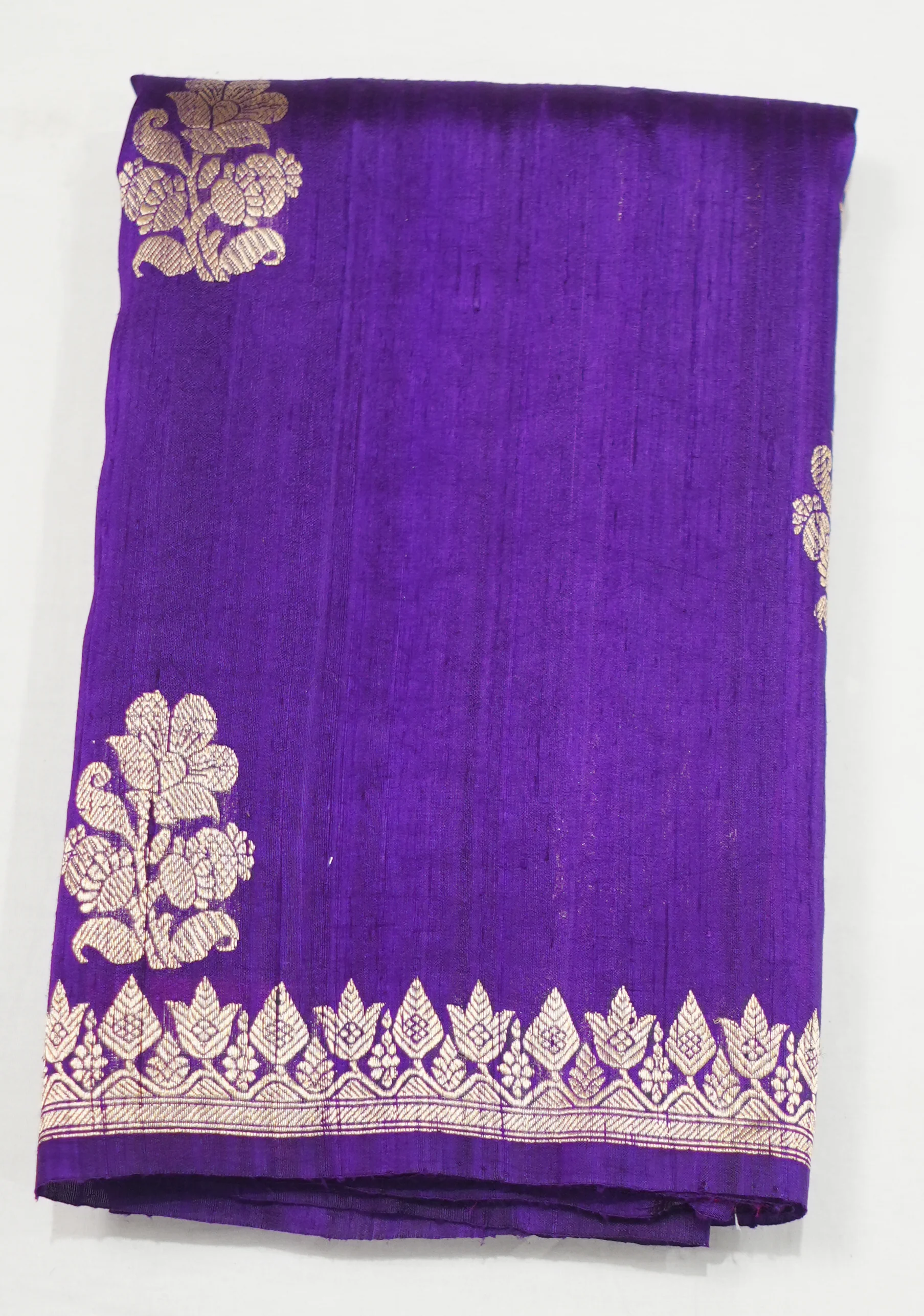 Purple Pure Soft Silk Saree With Contrast Blouse - Image 6