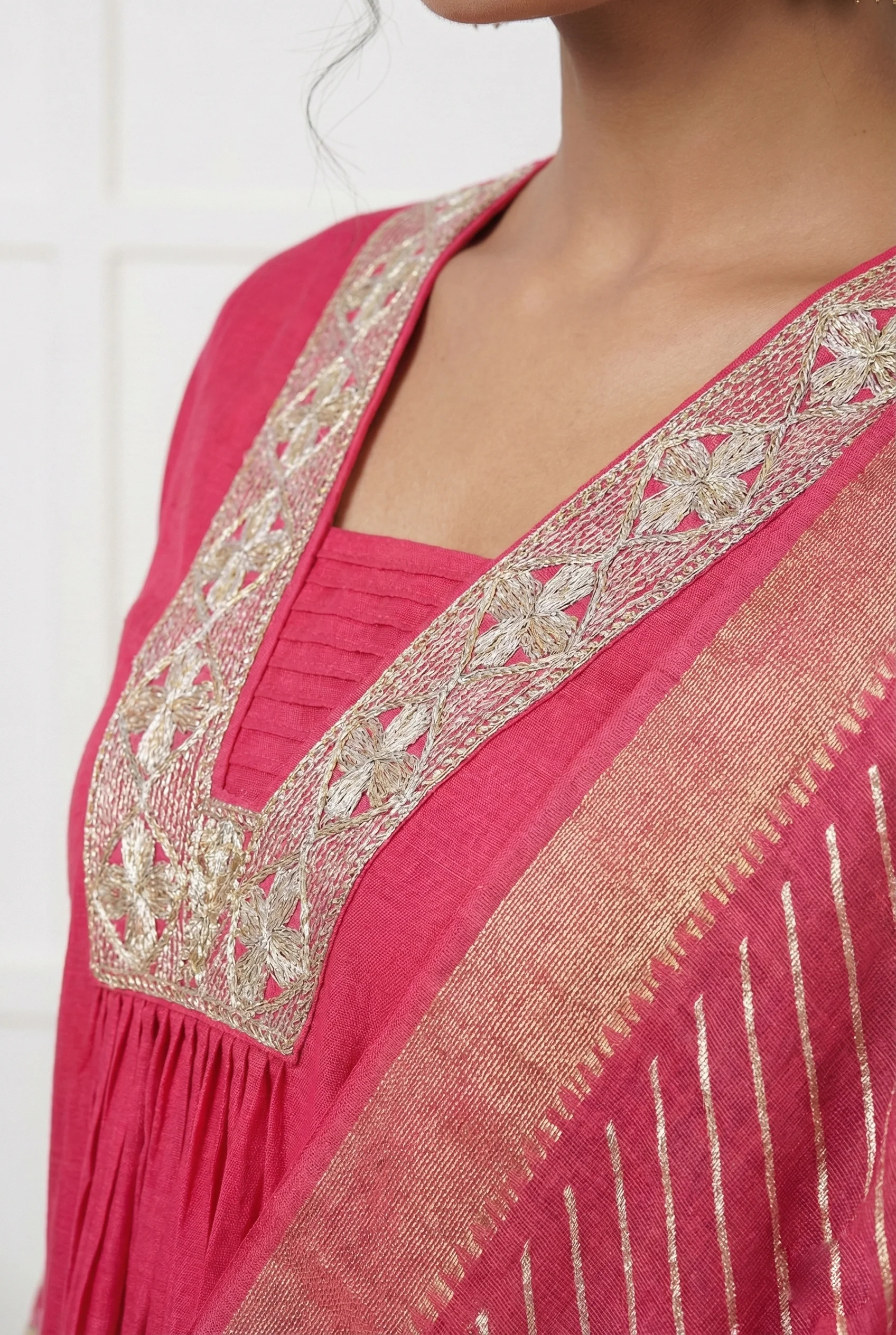 Rani Pink Muslin Zari Thread Embroidery Three Piece Set - Image 5