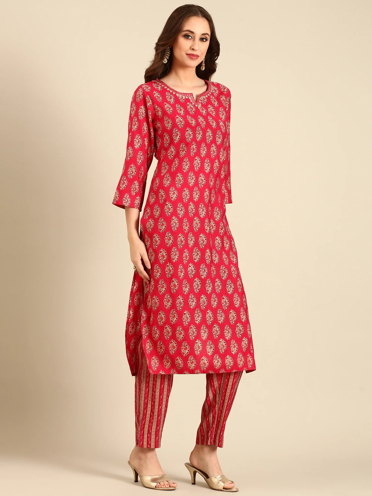 Red floral printed three piece suit set with embroidery - Image 2
