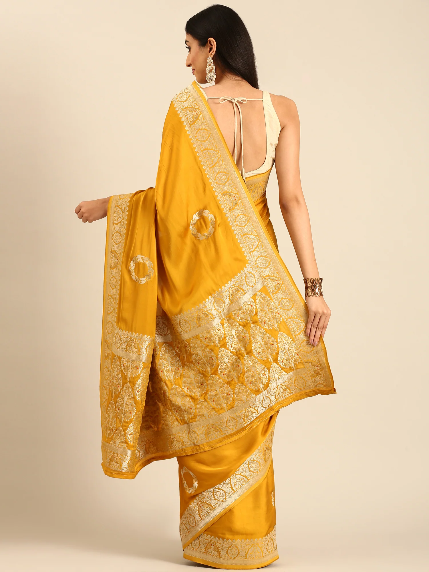 Yellow Banaras Silk Saree With Rich Zari Motifs And Border - Image 3