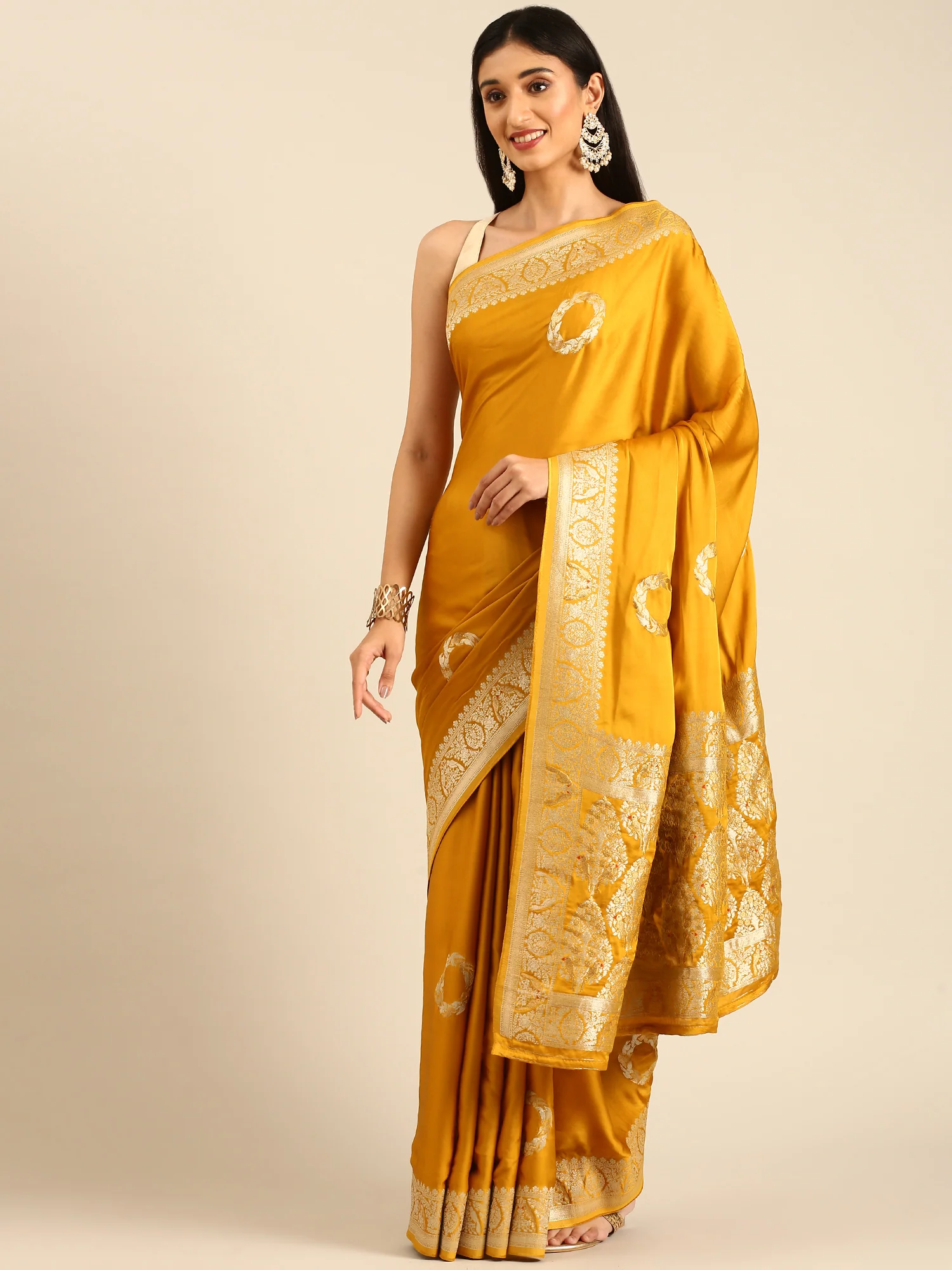 Yellow Banaras Silk Saree With Rich Zari Motifs And Border - Image 4